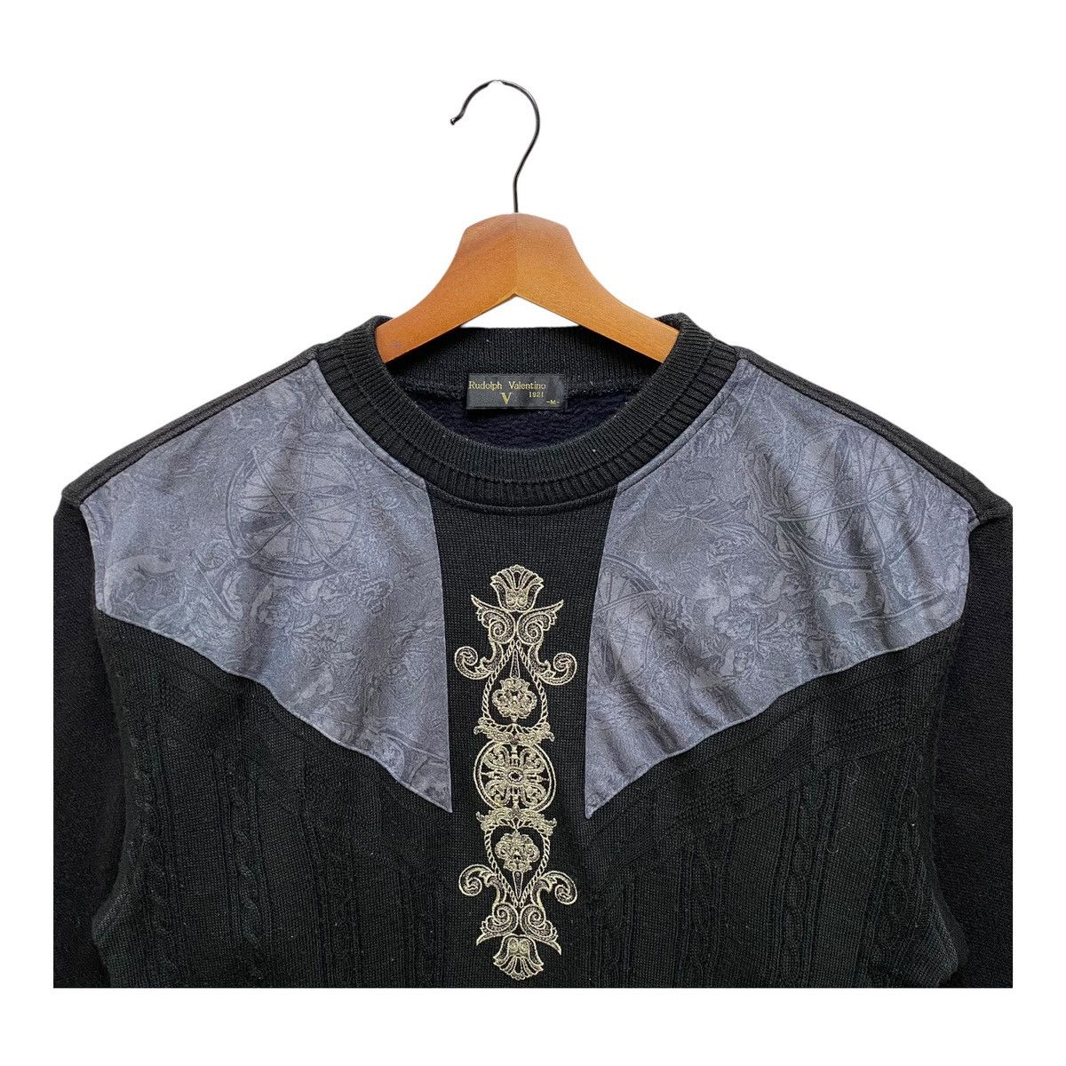 Valentino Rudolph Valentino Vintage Sweatshirt Black 90s Size M Size US M / EU 48-50 / 2 - 2 Thumbnail