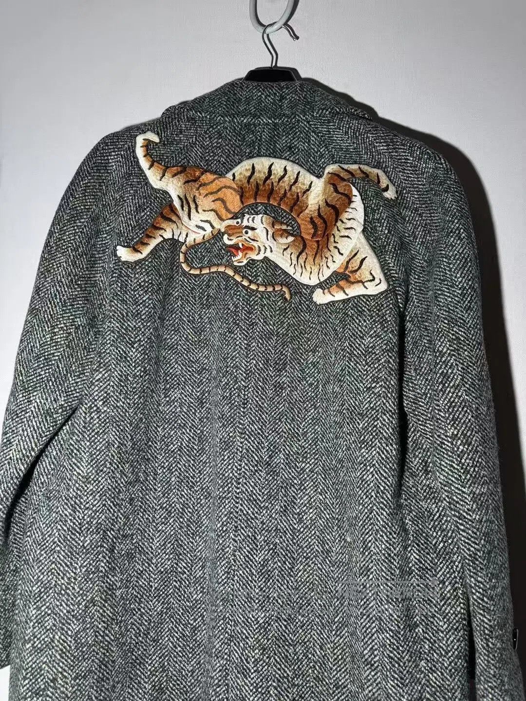 Gucci Gucci Runway Gray Tiger Embroidery Wool Coat. Size US S / EU 44-46 / 1 - 4 Thumbnail