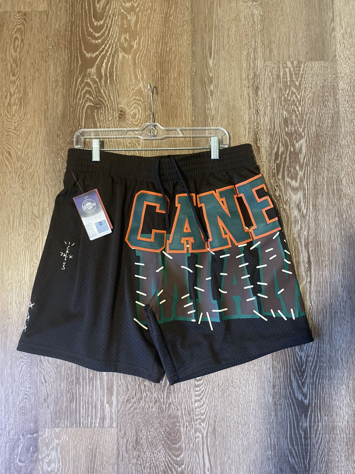 Mitchell & Ness × Travis Scott Travis Scott x Mitchell & Ness Miami Shorts Size US 34 / EU 50 - 1 Thumbnail