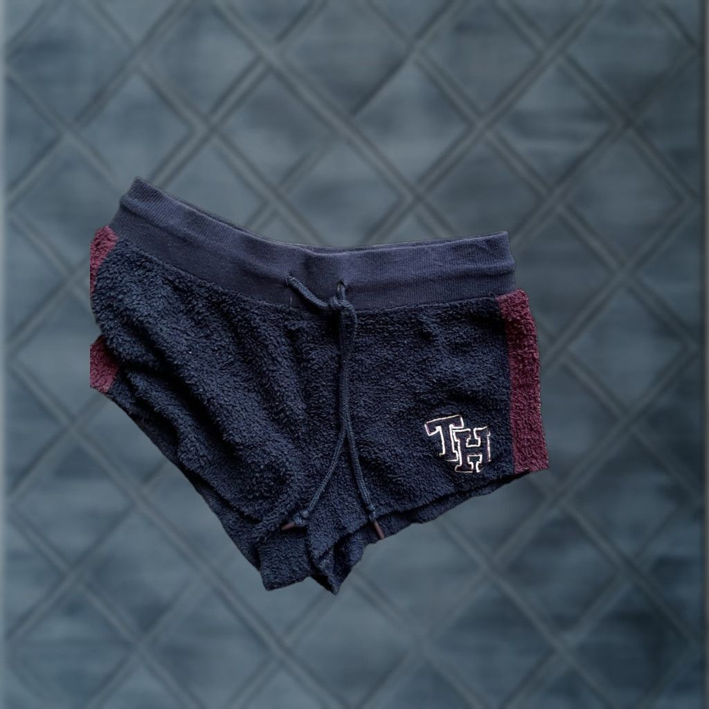Tommy Hilfiger Tommy Hilfiger shorts Women’s Size Small Lounge Sherpa Size 28" / US 6 / IT 42 - 1 Thumbnail