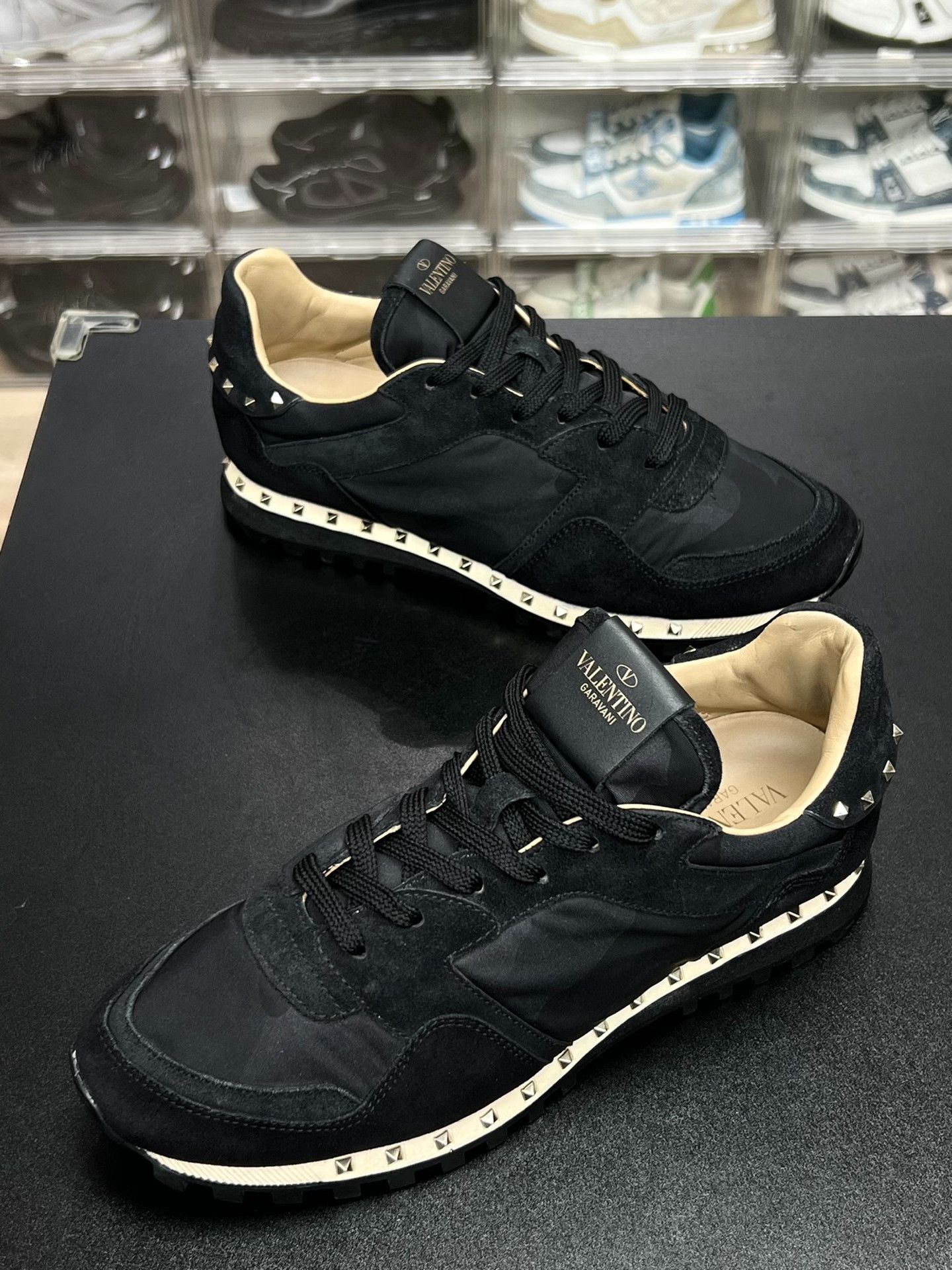 Valentino Valentino Casual Lowtop Sneakers 8 Men Size US 8 / EU 41 - 1 Thumbnail