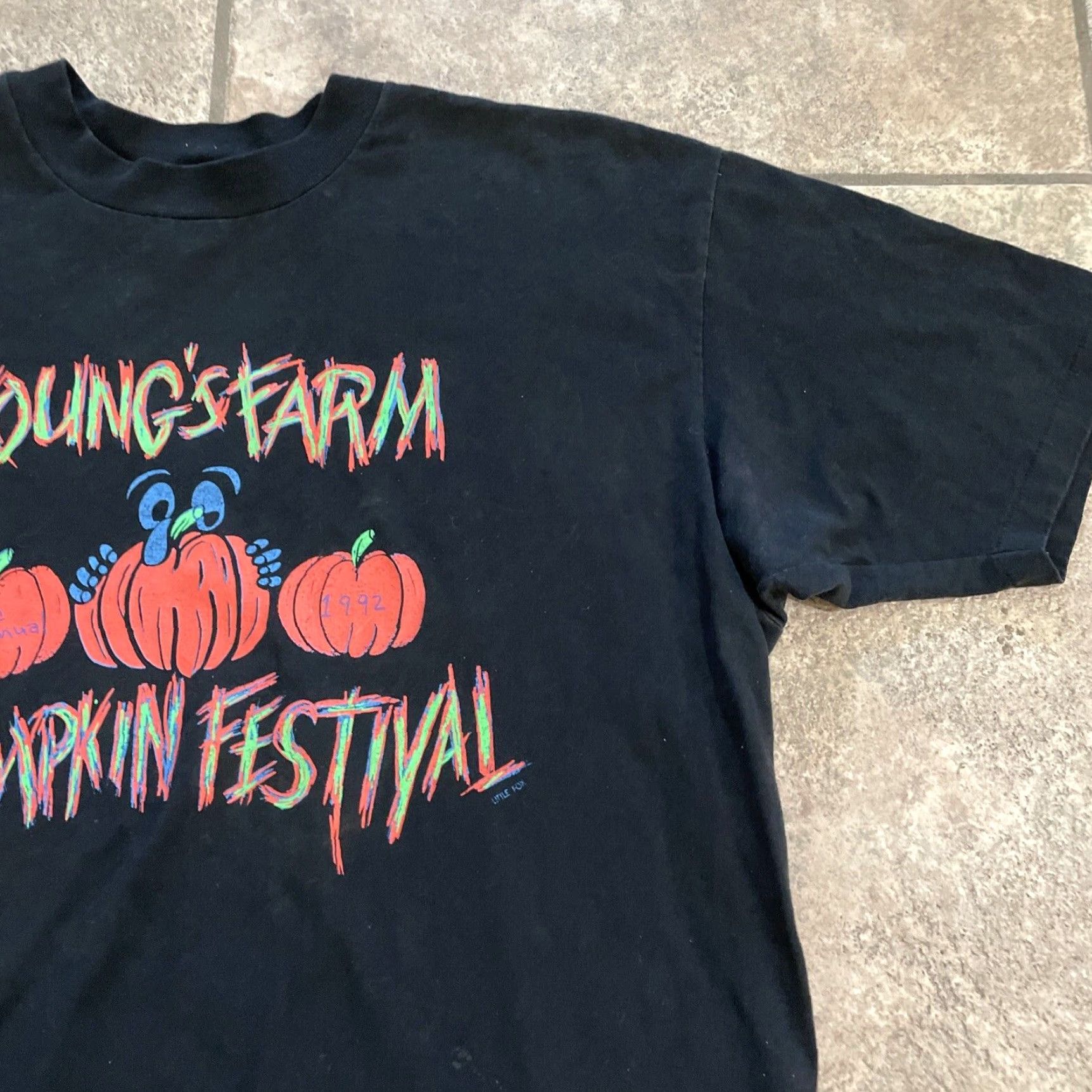Hanes VINTAGE Hanes Single Stitch T-Shirt Mens XL Black Pumpkin Festival 1990s Graphic Tee Mens Overall Size US XL / EU 56 / 4 - 2 Thumbnail