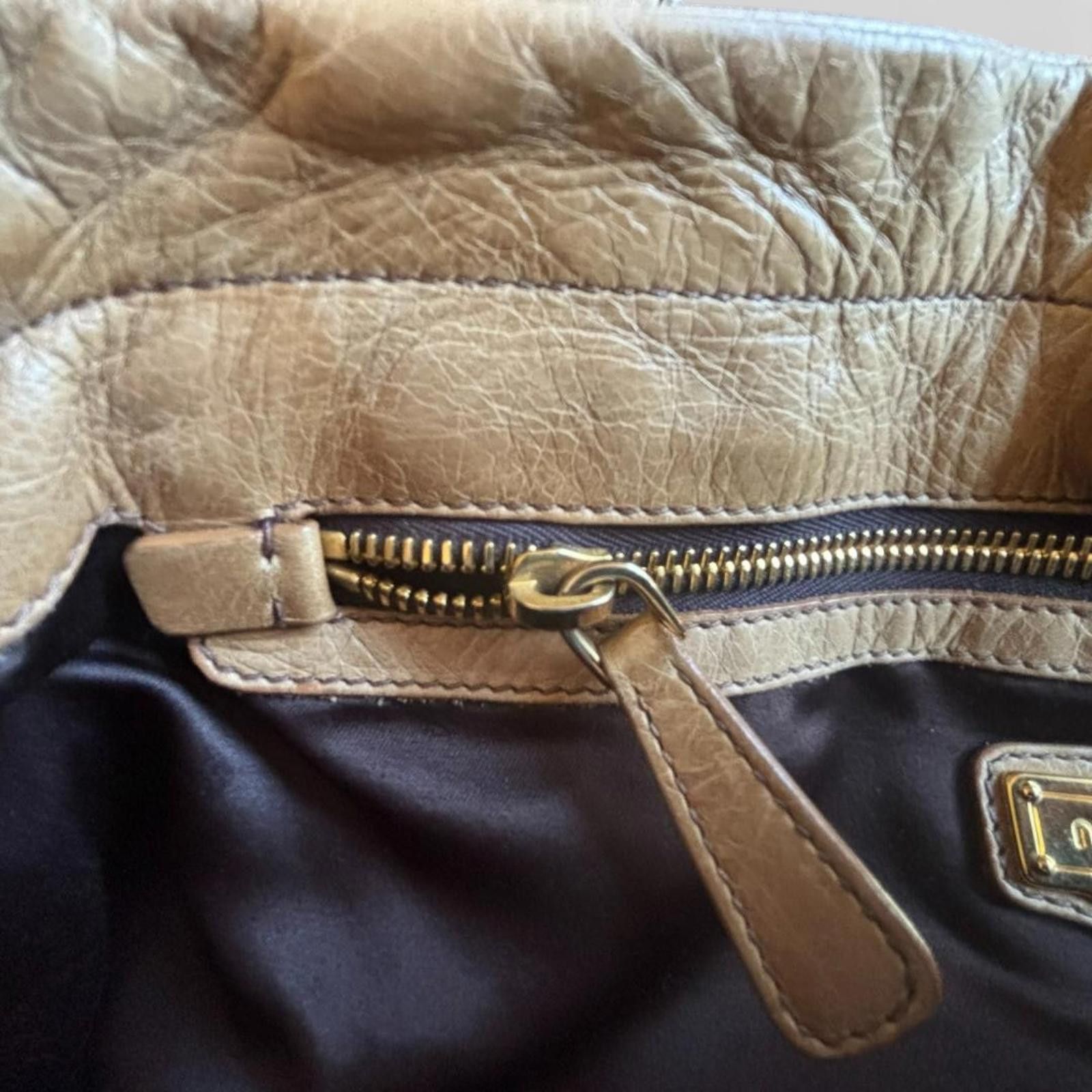 Miu Miu Miu Miu - Beige Leather Tote Bag Gold Hardware Size ONE SIZE - 8 Thumbnail