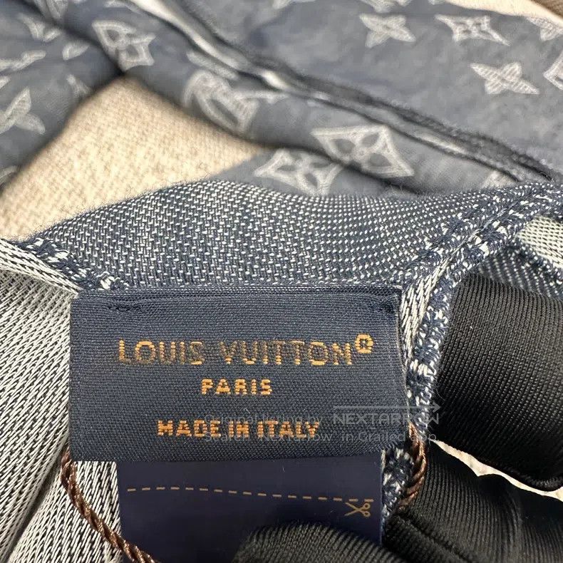 Louis Vuitton Louis Vuitton Blue wool scarf Size ONE SIZE - 4 Thumbnail