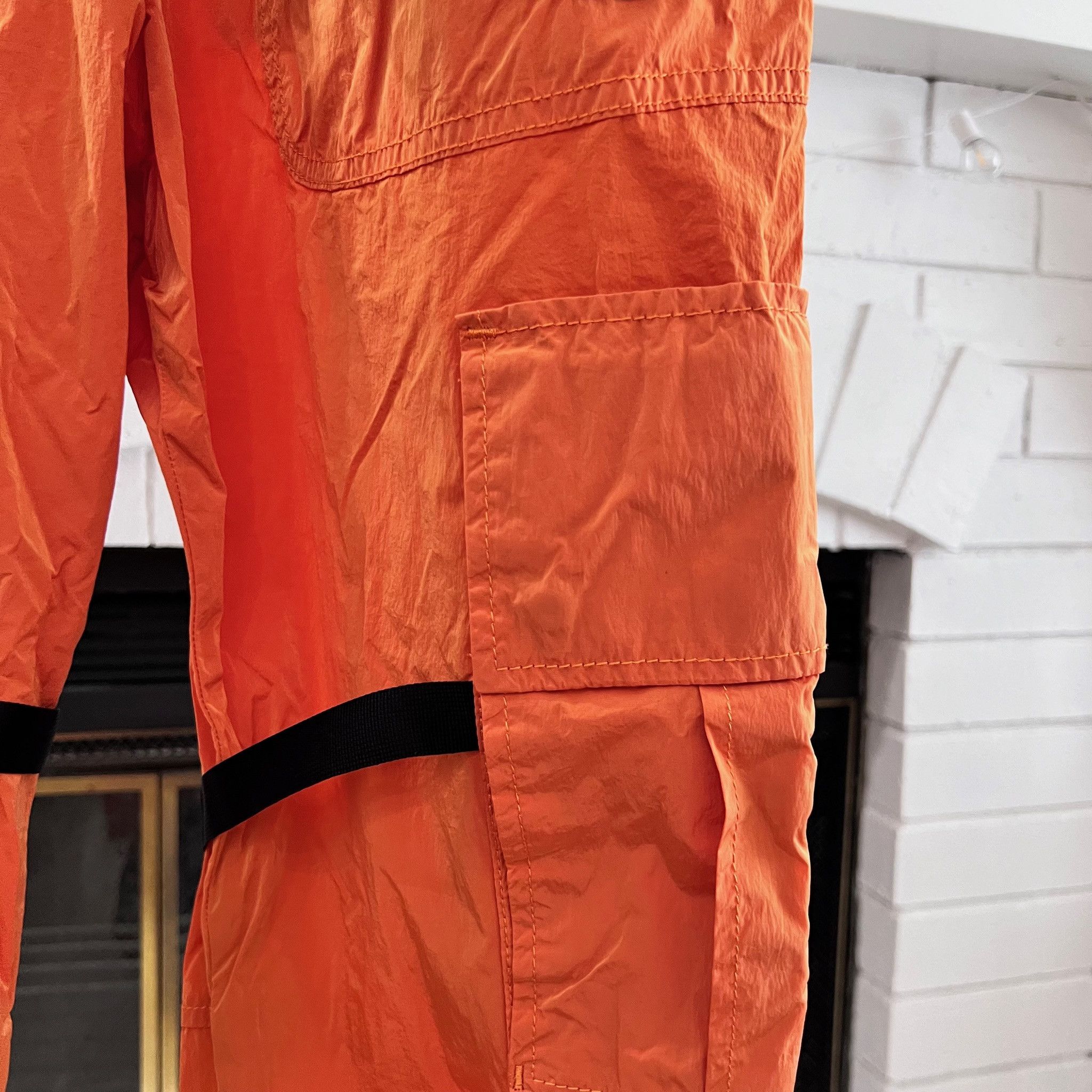 Off-White Off-White OFFF Logo Parachute Cargo Pants Orange - 31 Size US 31 - 8 Thumbnail