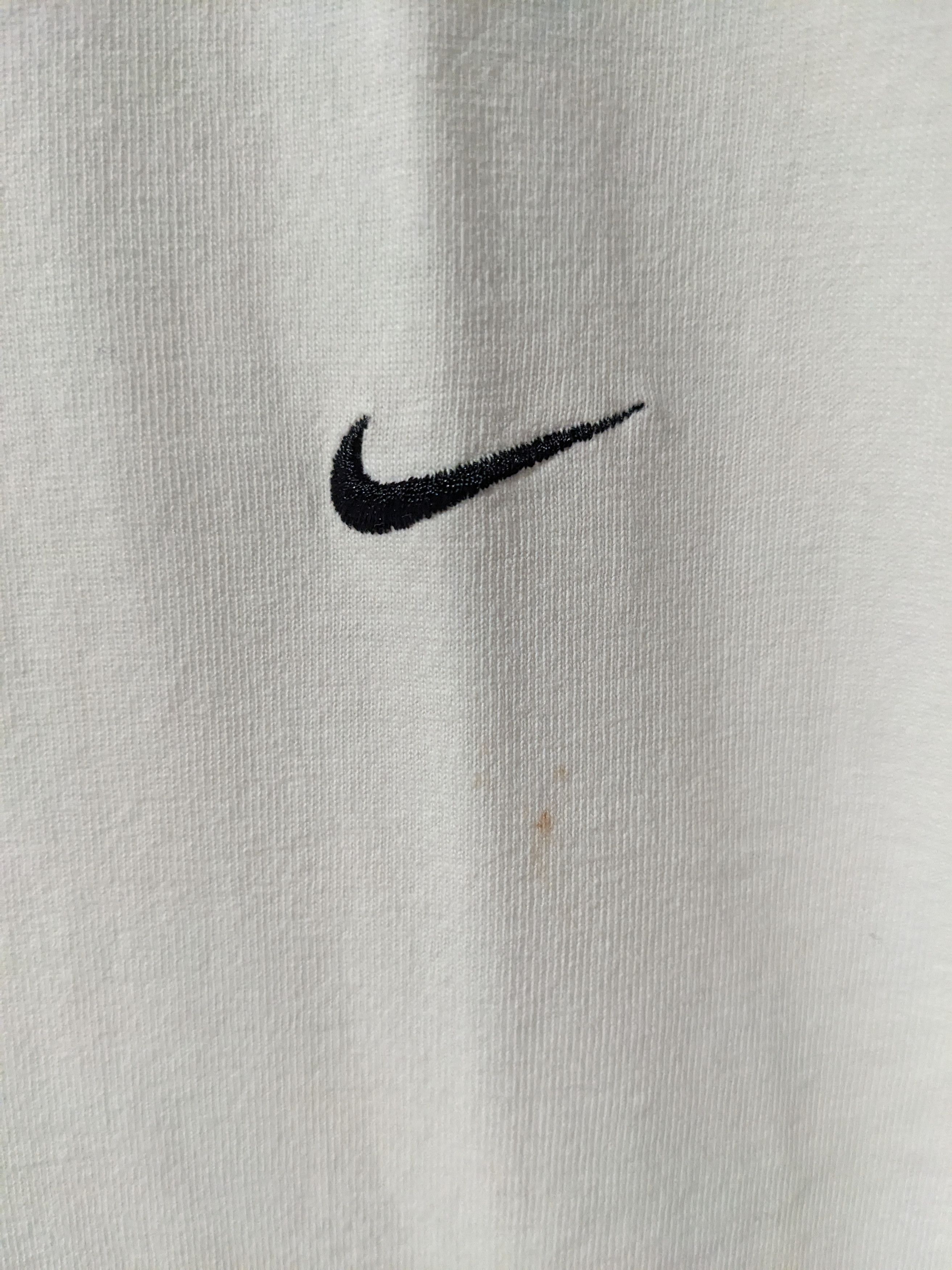 Nike × Vintage Vintage Y2K Nike Essential Mini Swoosh White Large T-Shirt Size US L / EU 52-54 / 3 - 2 Thumbnail