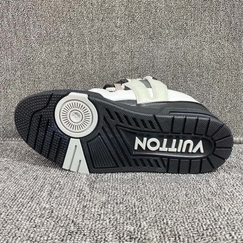 Louis Vuitton Louis Vuitton Black-grey soil shoes Size US 6 / EU 39 - 4 Thumbnail