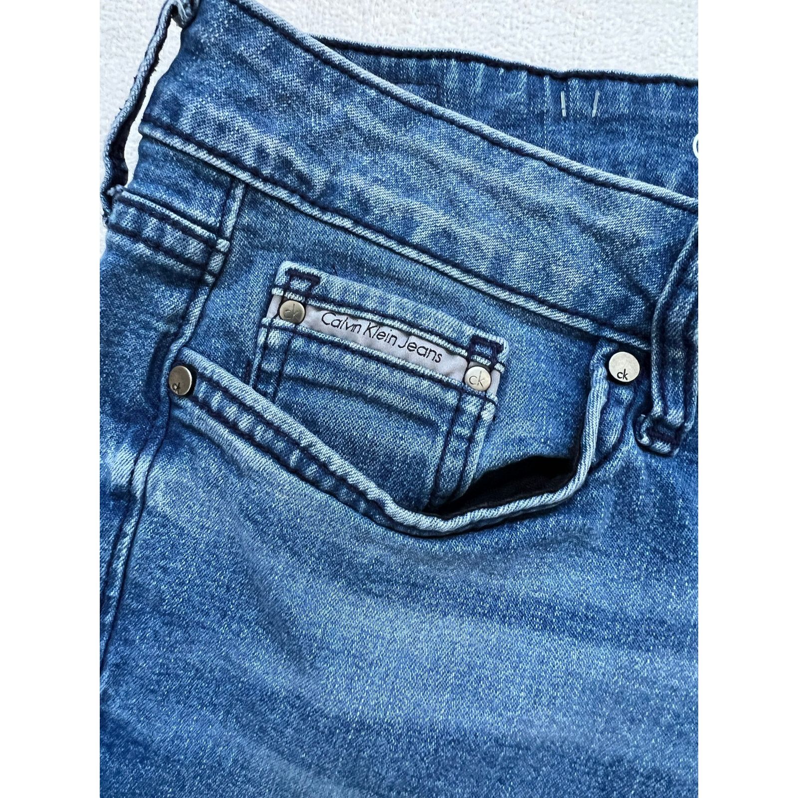 Calvin Klein Calvin Klein Mid-Rise Denim Bermuda City Short Size 8 Size 30" / US 8 / IT 44 - 5 Thumbnail