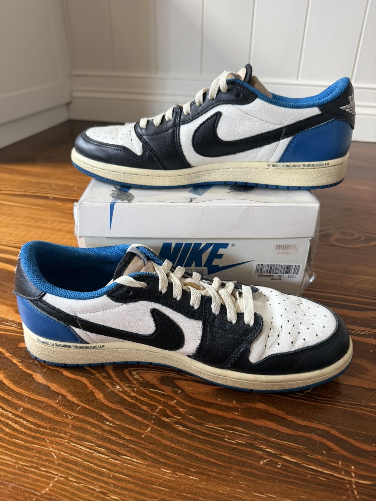Fragment Design × Jordan Brand × Travis Scott Jordan x Travis Scott x Fragment Jordan 1 low Size US 10.5 / EU 43-44 - 3 Thumbnail