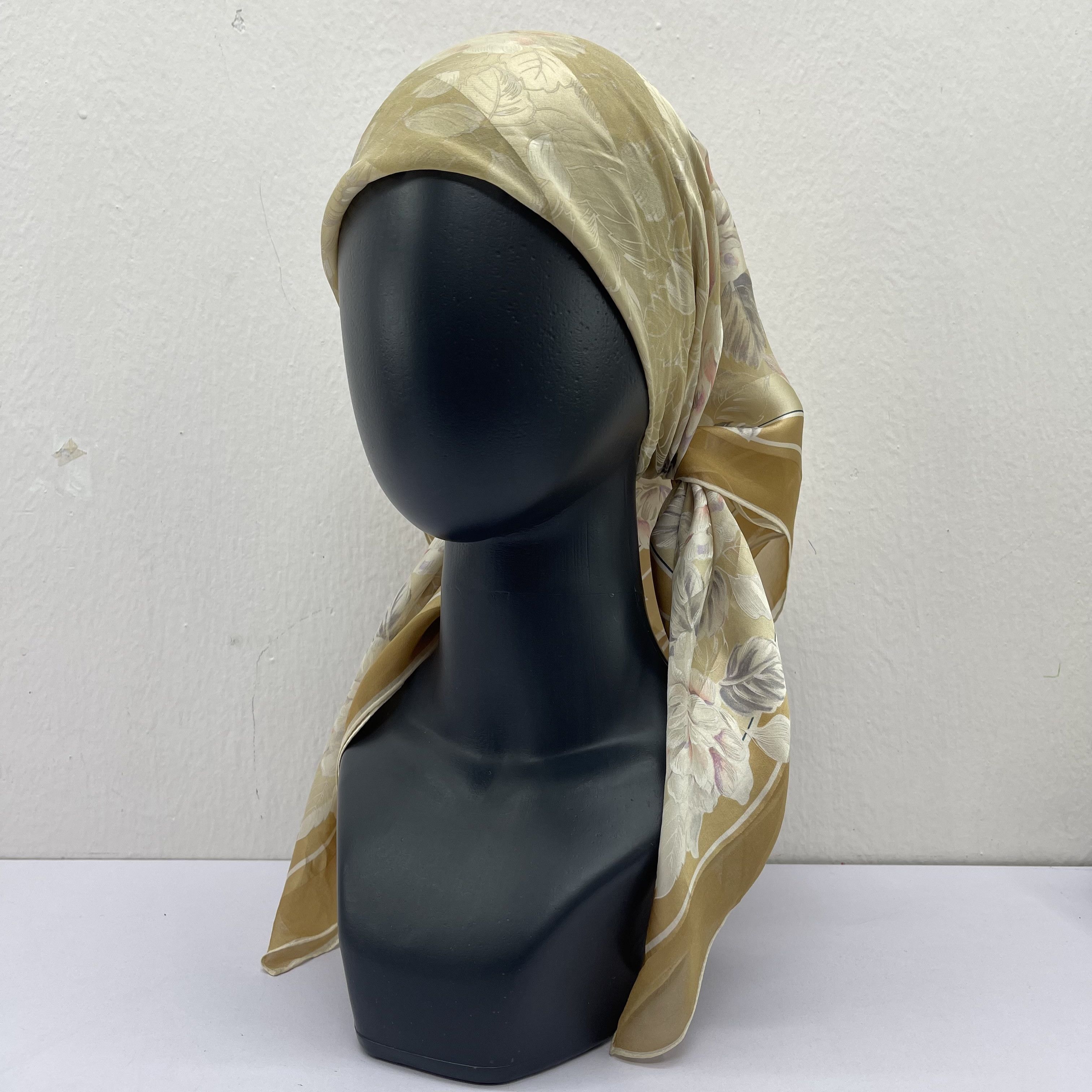 Japanese Brand Vintage Jun Ashida Japanese Brand Silk Scarf - S7036 Size ONE SIZE - 2 Thumbnail