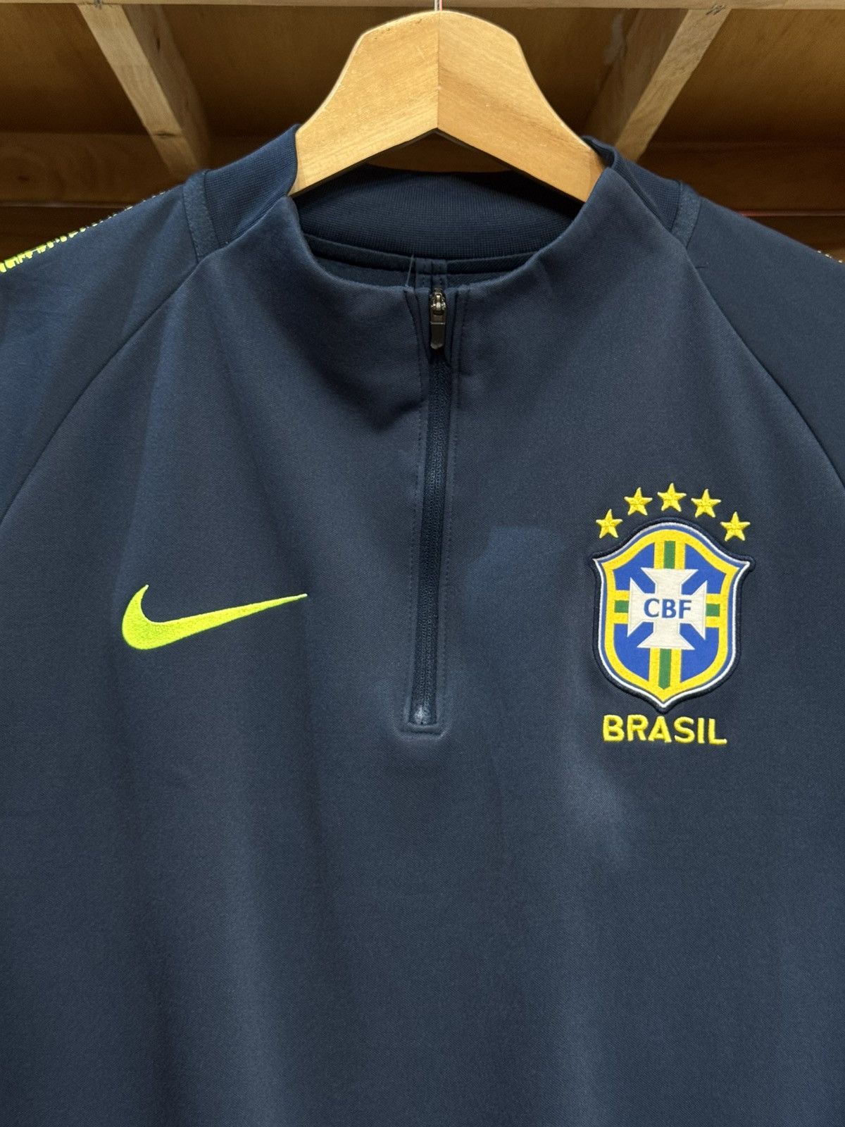 Nike Brazil 2017-18 Training Drill Top Size US M / EU 48-50 / 2 - 2 Thumbnail