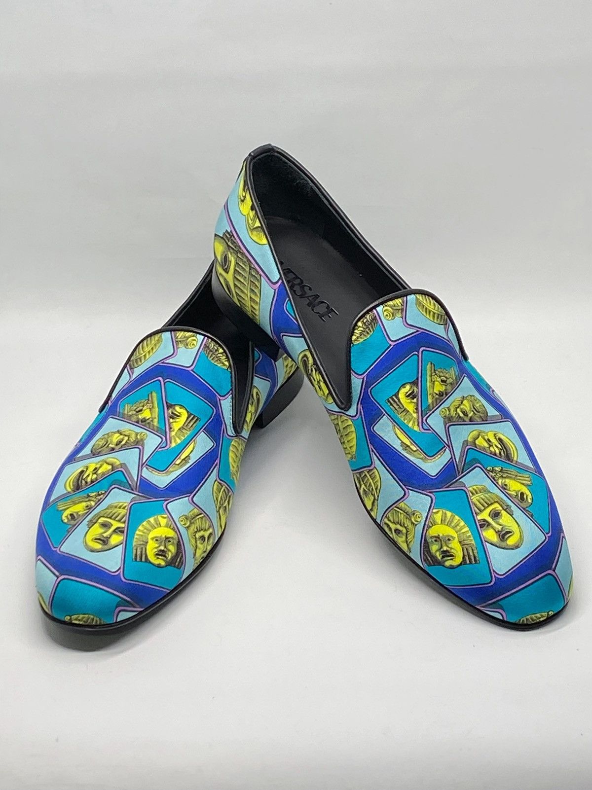 Versace Versace Masks Print Silk Twill Loafer size 43/us size 10 Size US 10 / EU 43 - 5 Thumbnail