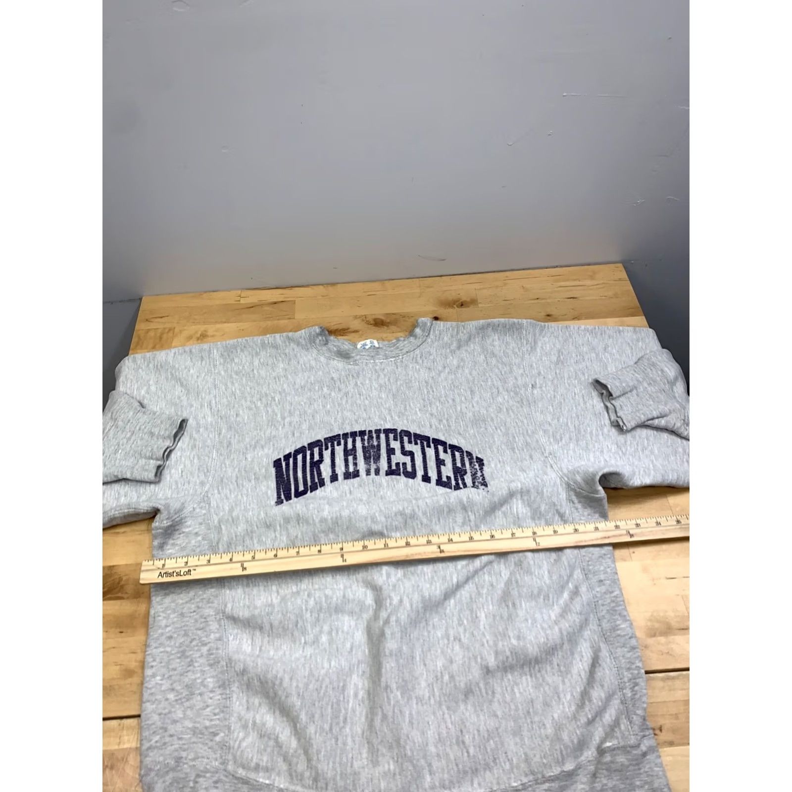 Champion VINTAGE Champion Reverse Weave Sweatshirt Northwestern XL Distress 80s College University Men Gray Cotton Crew Neck Long Sleeve Pullover Regular 13121 Size US XL / EU 56 / 4 - 7 Thumbnail