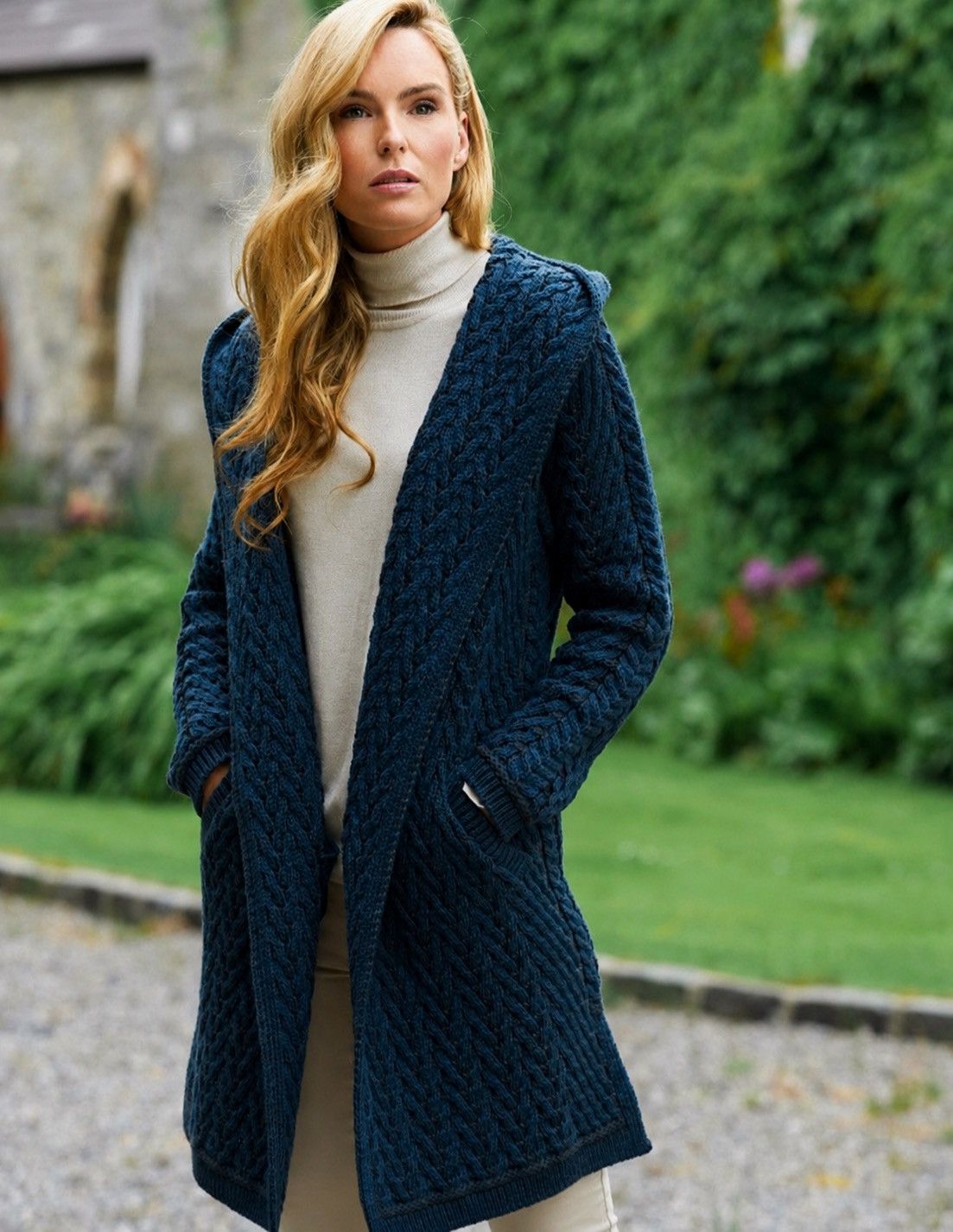 Loro Piana Aran Mor Herringbone Shawl Hood Cardigan Sweater Blue Wool Size L / US 10 / IT 46 - 2 Thumbnail