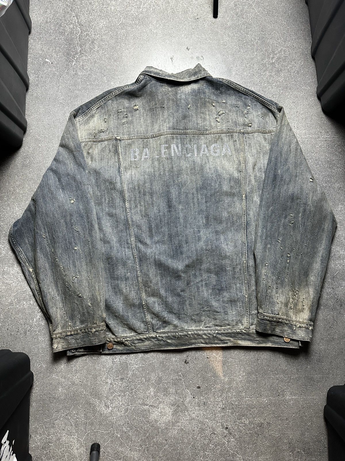 Balenciaga Balenciaga Rhinestone Logo Oversized Denim Jacket Size US XL / EU 56 / 4 - 4 Thumbnail