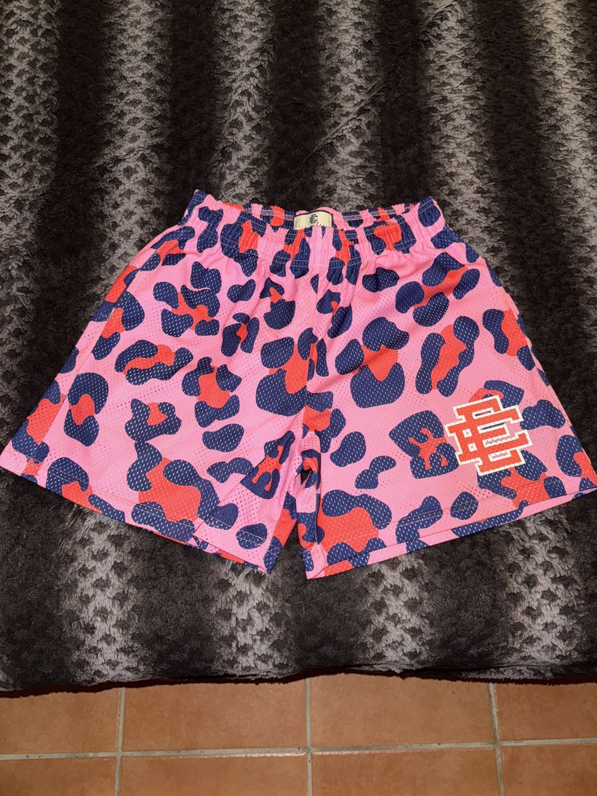 Eric Emanuel Eric Emanuel pink leopard medium shorts Size US 30 / EU 46 - 1 Thumbnail