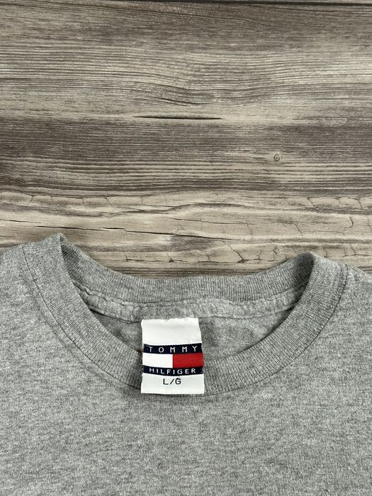 Vintage tommy cheap hilfiger t shirt