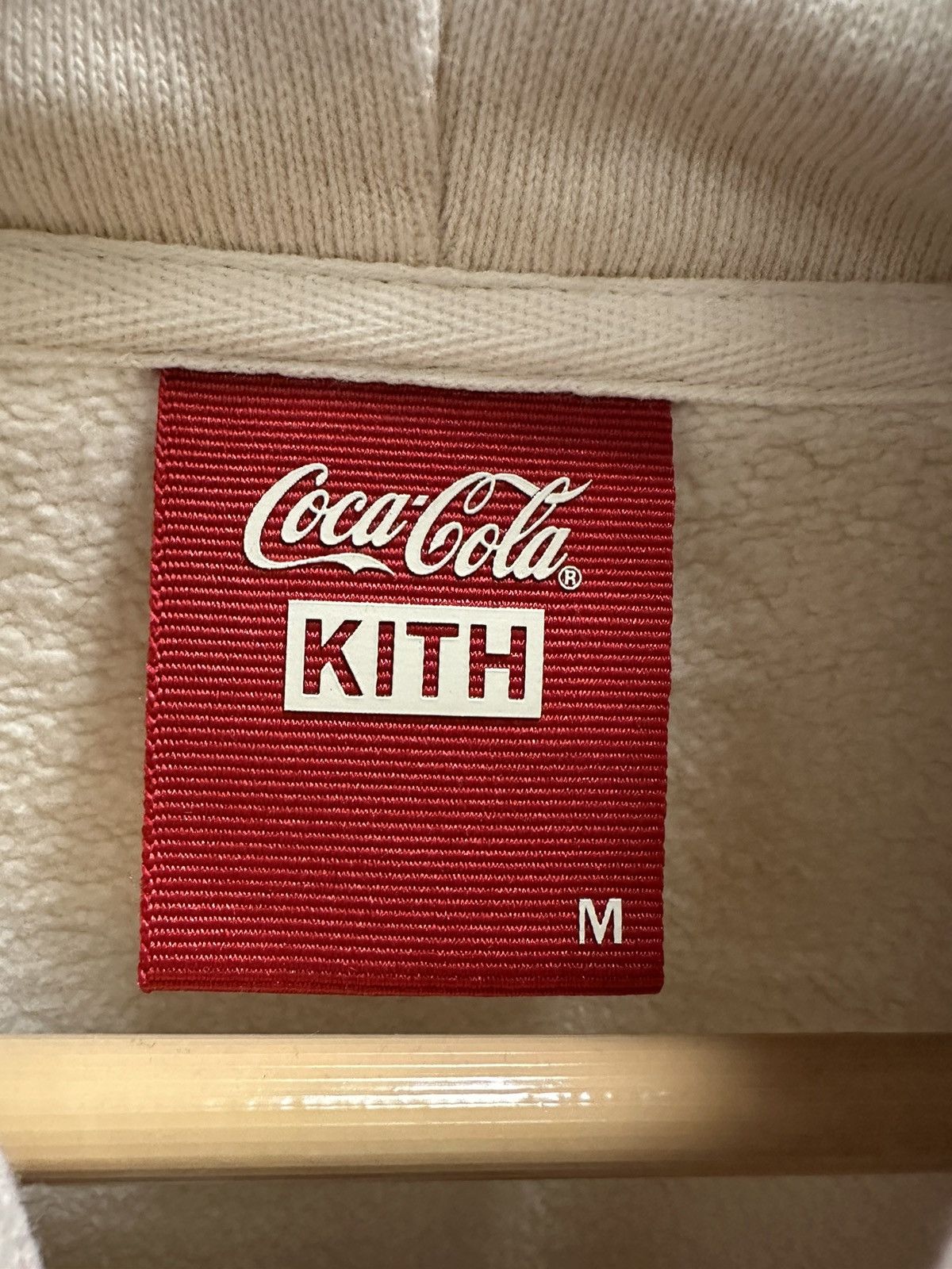 Kith KITH x coke a cola hoodie new medium Size US M / EU 48-50 / 2 - 3 Thumbnail