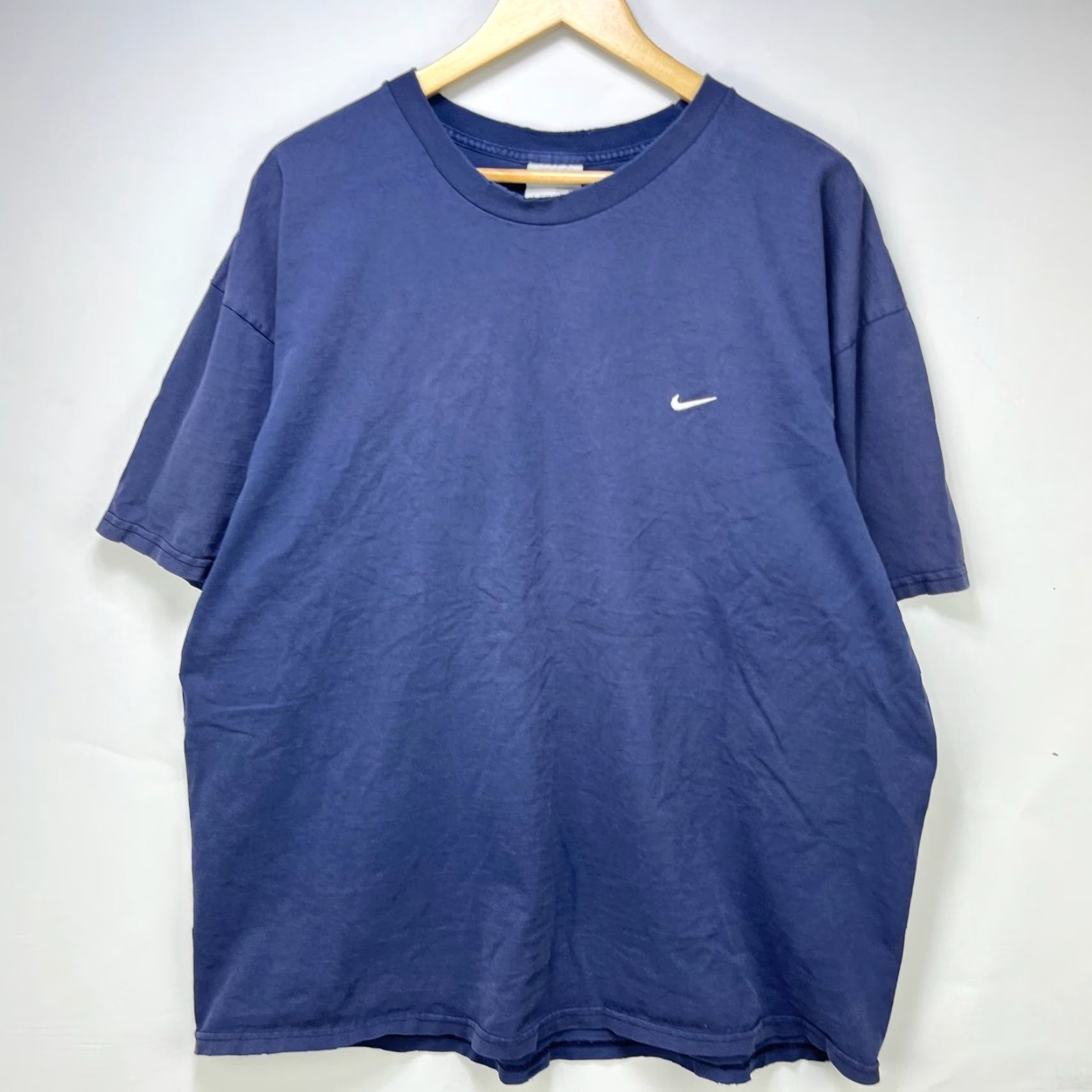 Nike VINTAGE Nike Shirt 2XL Men Blue Swoosh Embroidered Sun Faded Y2K T-Shirt Ole Miss Rebels Mens Size US XXL / EU 58 / 5 - 2 Thumbnail