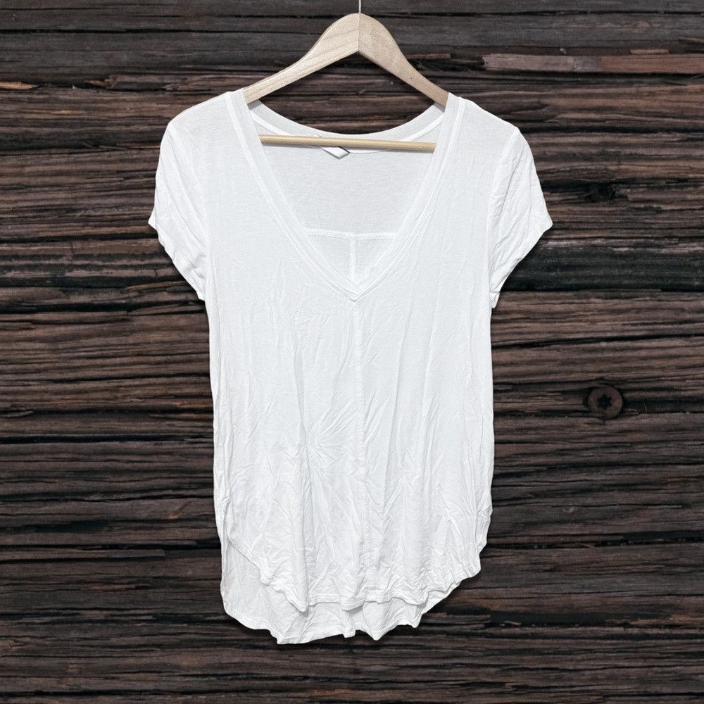 Z Supply Z Supply Rolled sleeve Vneck Size S / US 4 / IT 40 - 1 Thumbnail