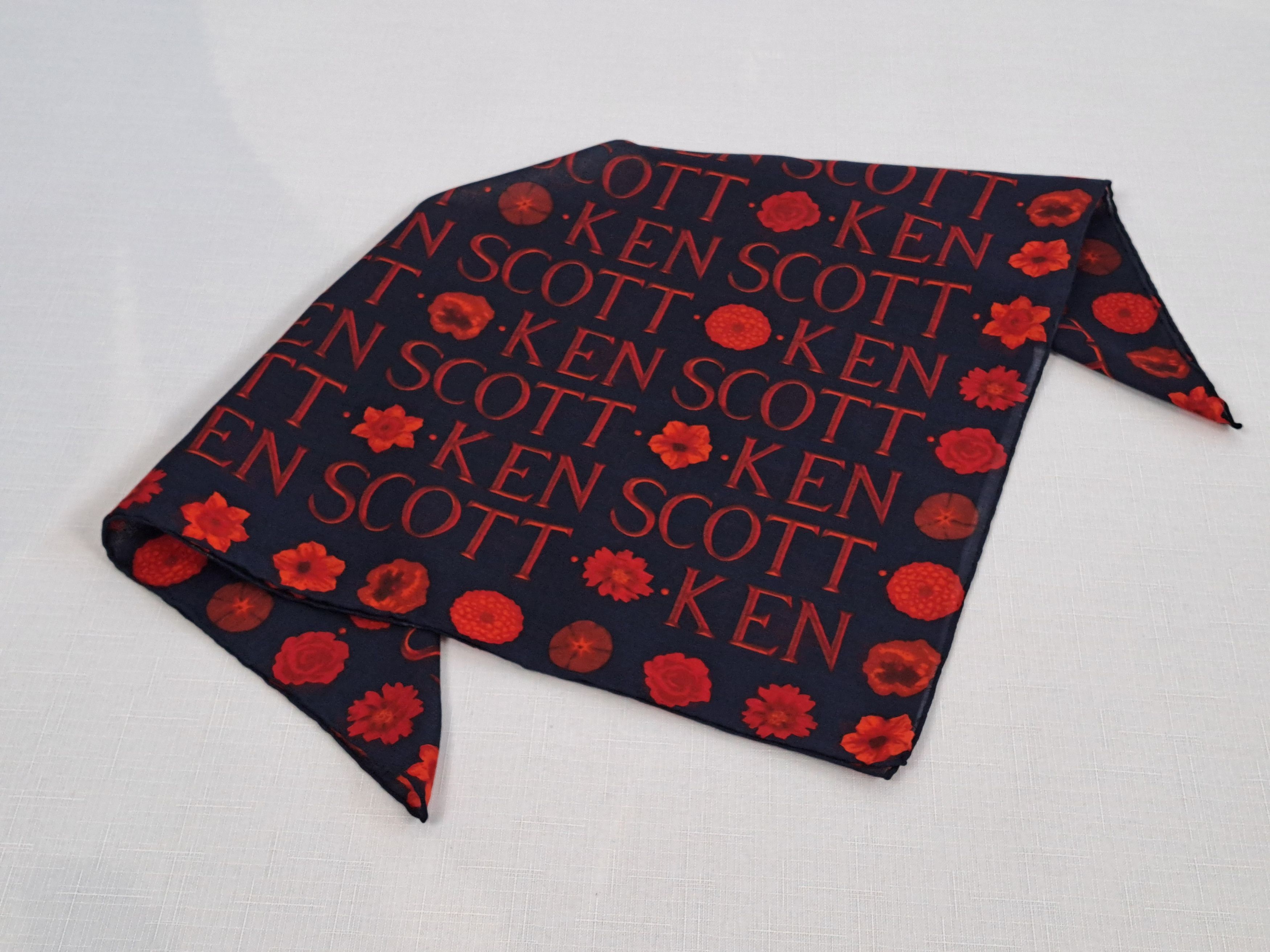 Designer Ken Scott cotton bandana/handkerchief/pocket square. Size ONE SIZE - 3 Thumbnail