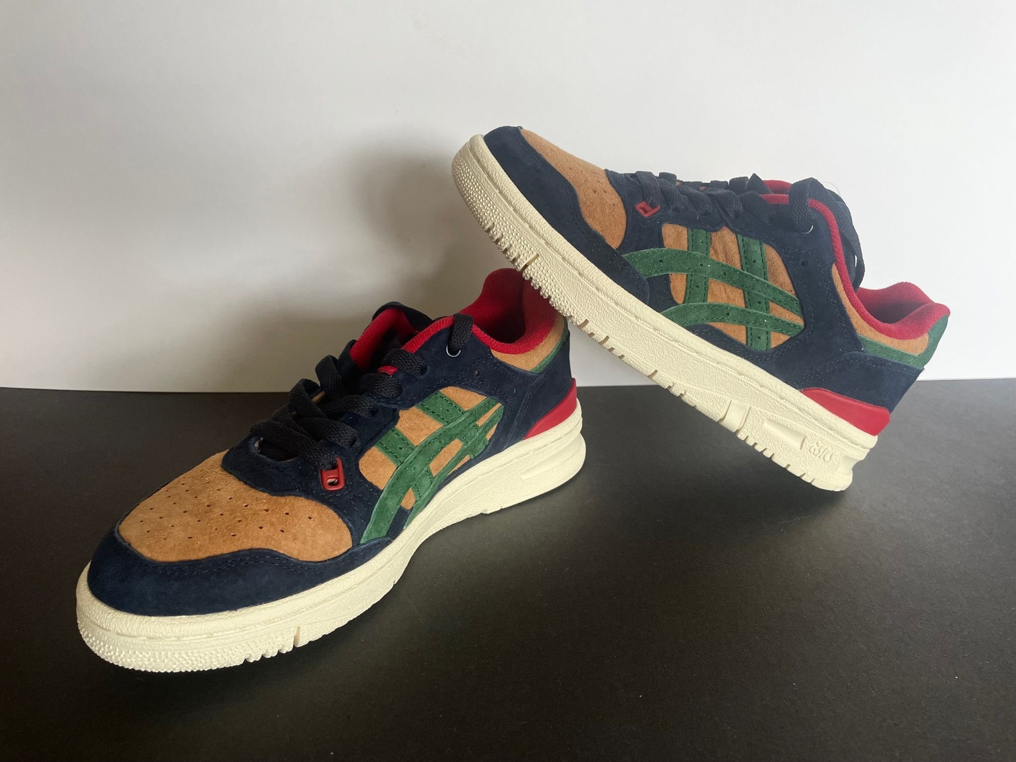 Asics × Kith ASICS Kith EX89 Outdoor Kithmas Size US 5 / EU 37 - 2 Thumbnail