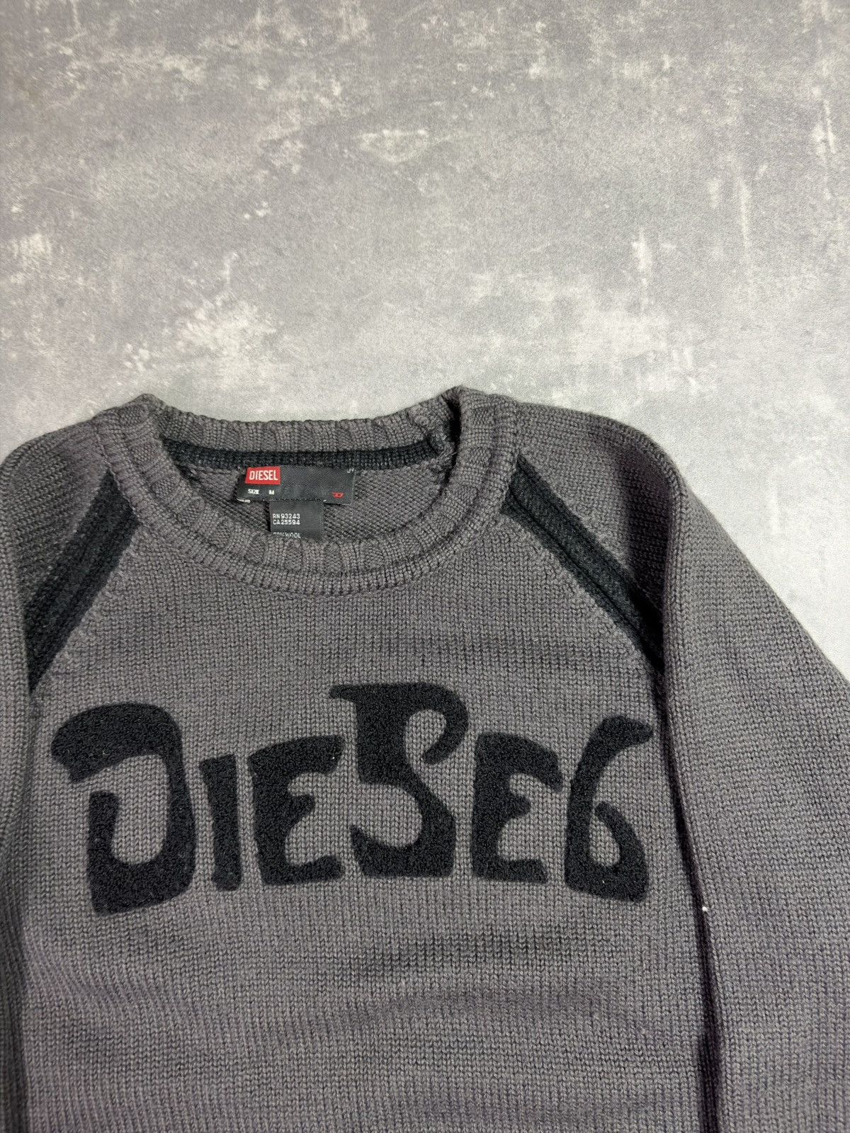 Diesel 00s Diesel Big Logo Wool Thick Boxy Knit Sweater M Size M / US 6-8 / IT 42-44 - 4 Thumbnail