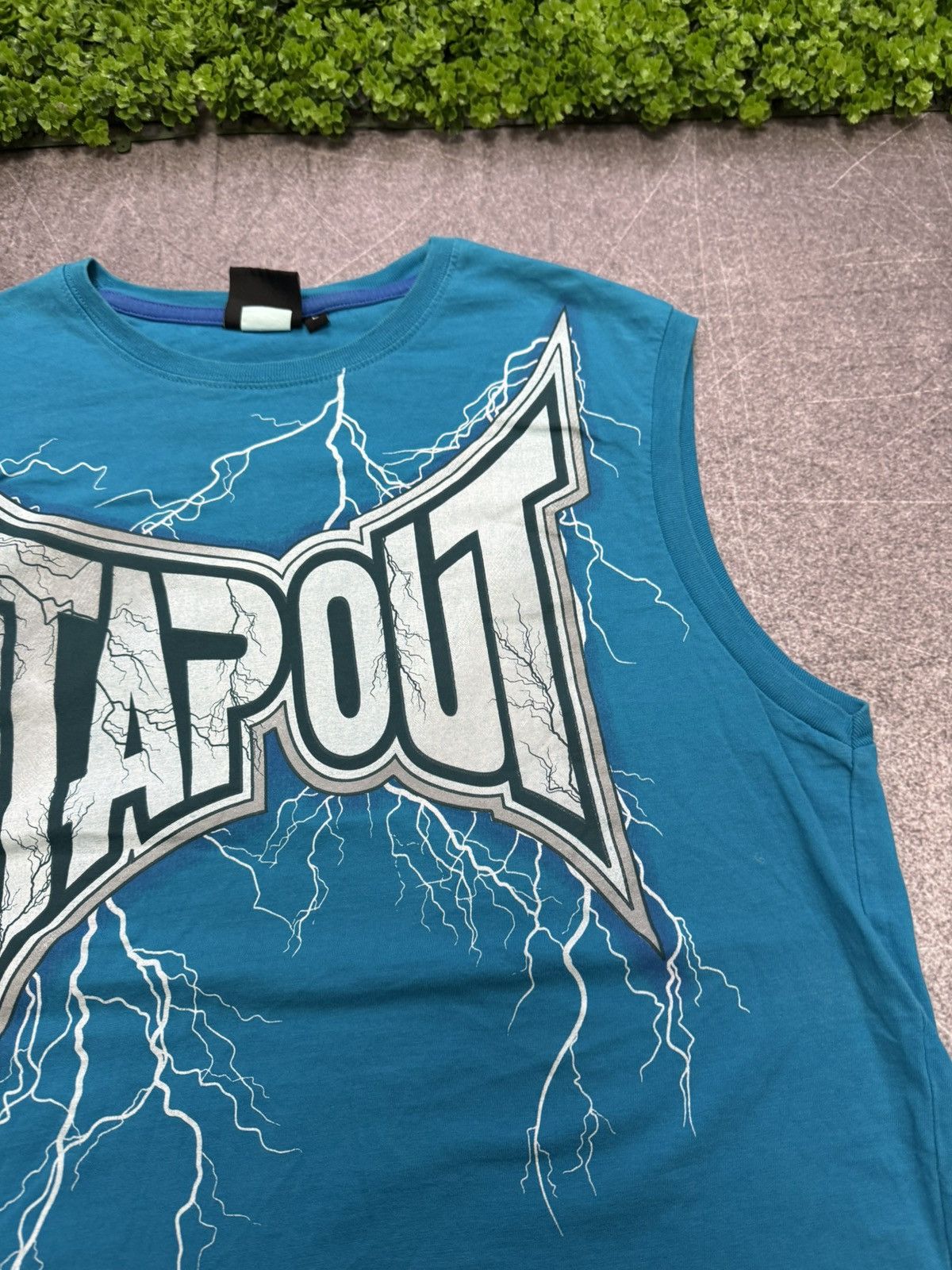 Tapout Vintage y2k Tapout crazy tribal all over print tank top tee Size US L / EU 52-54 / 3 - 7 Thumbnail