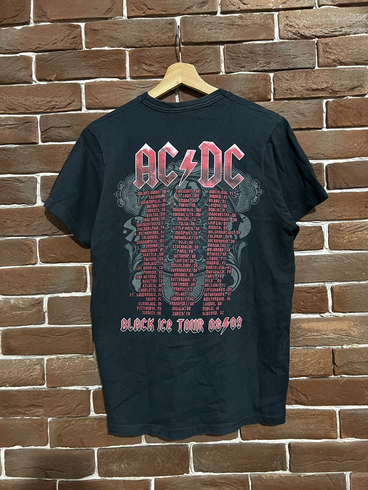 AC/DC Vintage AC/DC Black Ice 00s Tour 2009 Rock Band Tee Large Size US M / EU 48-50 / 2 - 2 Thumbnail