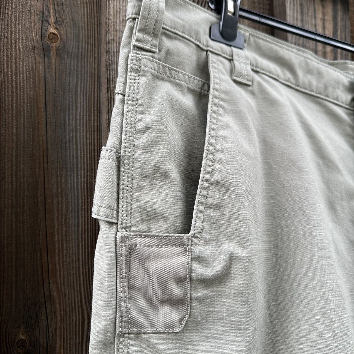 Carhartt × Vintage VINTAGE CARHARTT CARGO RELAXED FIT SHORTS Size US 42 / EU 58 - 9 Thumbnail