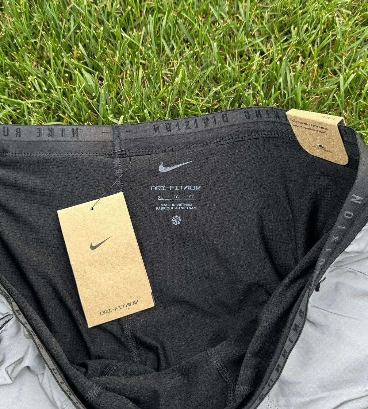 Other Nike Run Dri-Fit Shorts Reflective Size US 39 - 5 Thumbnail