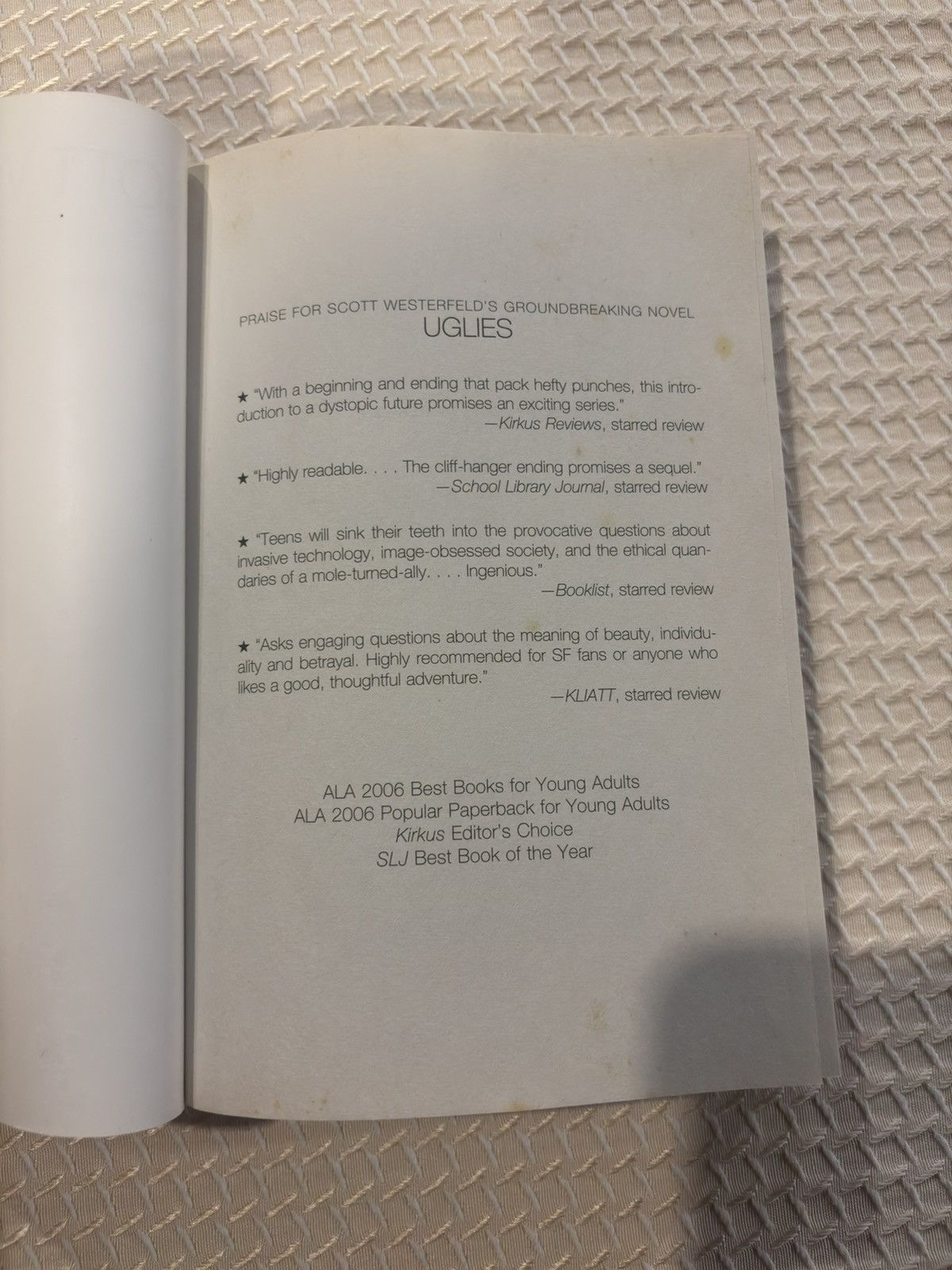 Other Uglies by Scott Wsterfeld.xm-202 Size ONE SIZE - 3 Thumbnail