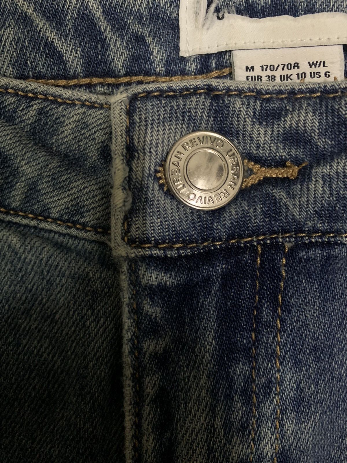 Japanese Brand Y2K Japanese Brand Urban Revivo Flared Jeans Women Size Size US 30 / EU 46 - 4 Thumbnail
