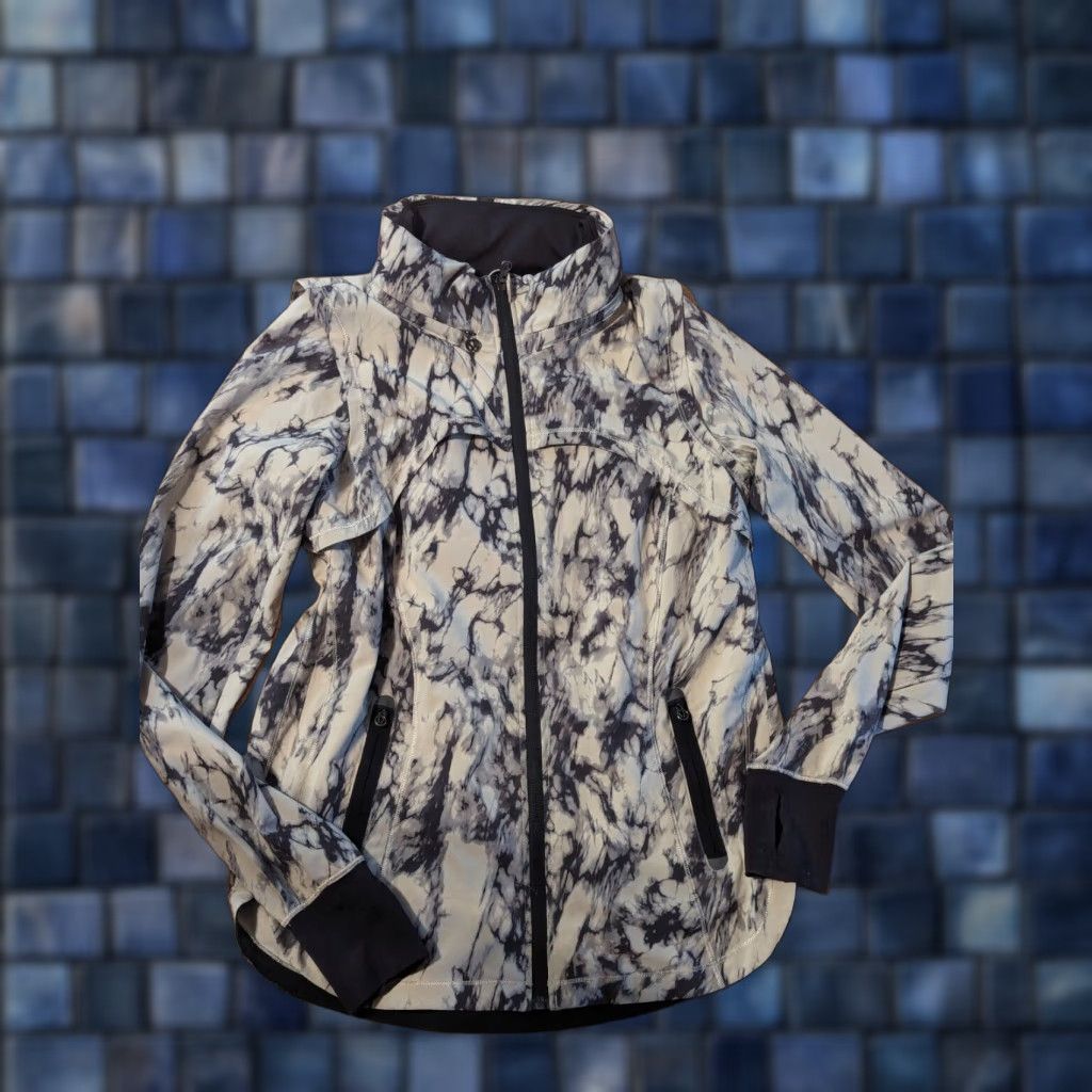 Lululemon LULULEMON Bring Back The Track Jacket Concealed Hood Marble Packable Black 4 Size S / US 4 / IT 40 - 1 Thumbnail