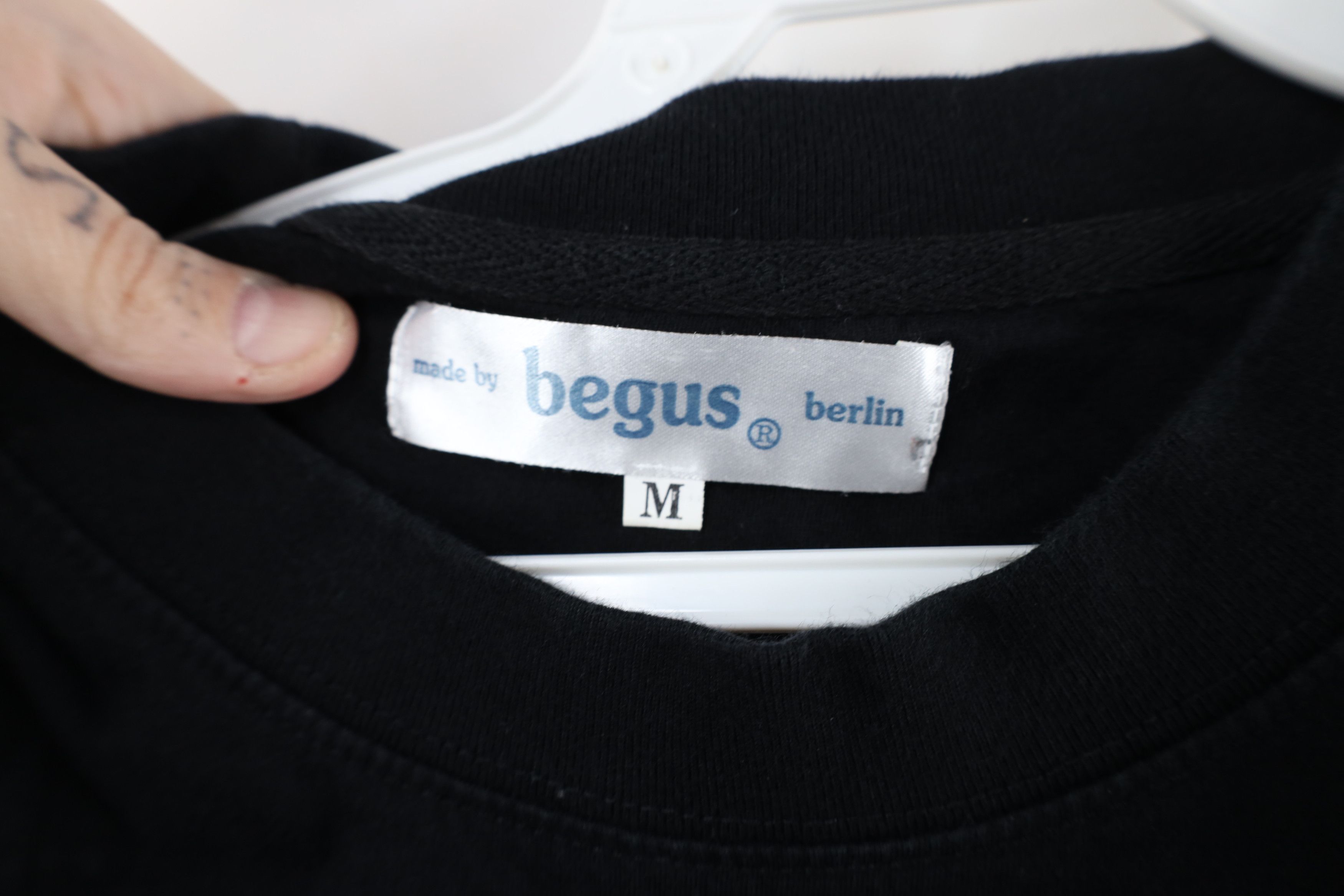 Vintage Vintage 90s Y2K Streetwear Spell Out Berlin Germany T-Shirt Size US M / EU 48-50 / 2 - 8 Thumbnail