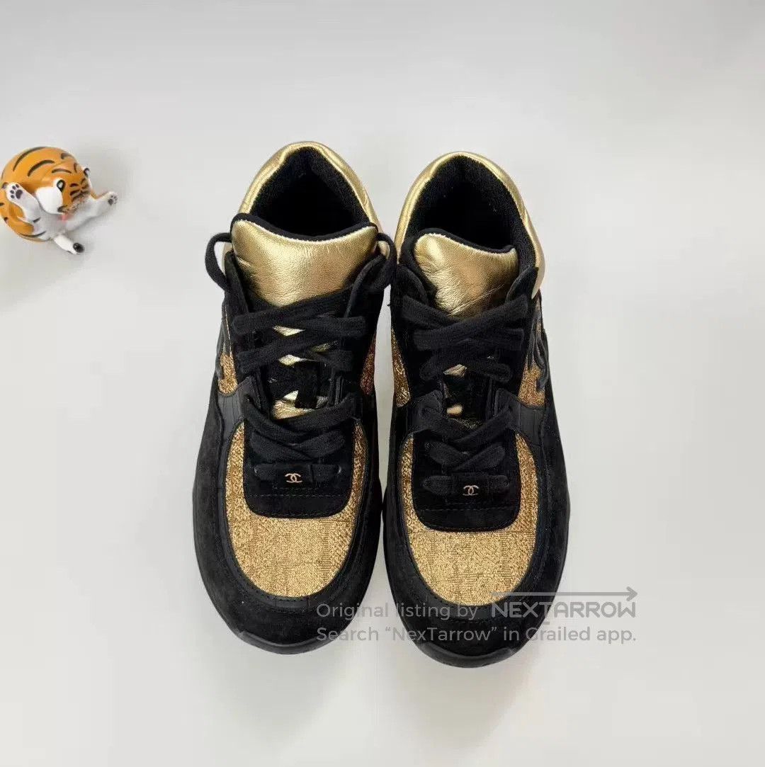 Chanel Chanel Black Gold Logo Sneakers. Size US 6 / IT 36 - 5 Thumbnail