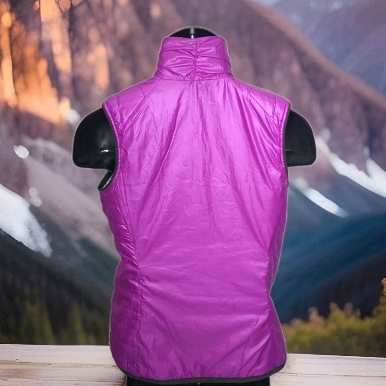 Nike Nike Golf Vest Women Small Purple White Reversible Puffer Quilted Insulated Jacket Size S / US 4 / IT 40 - 5 Thumbnail