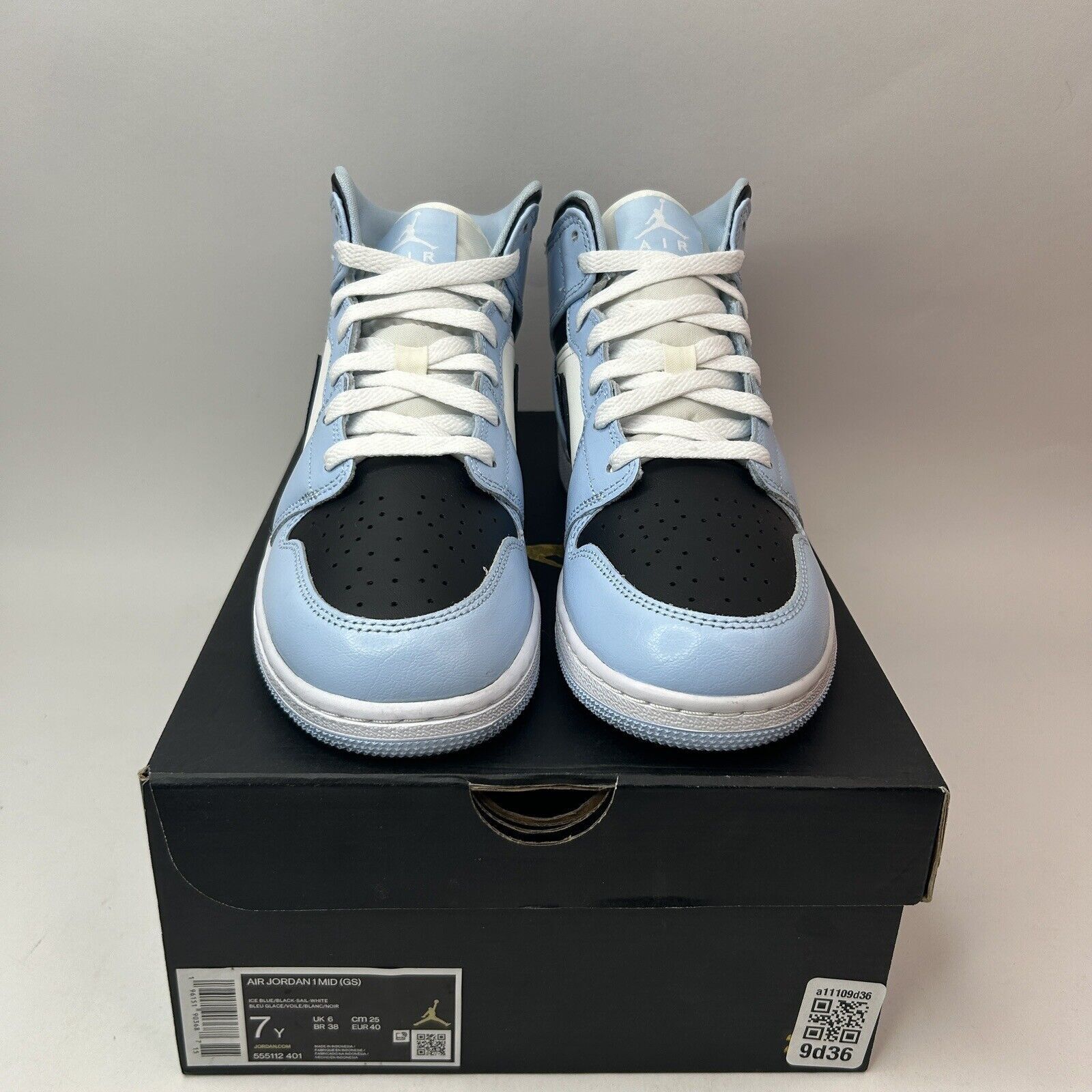 Jordan Brand Nike Air Jordan 1 Mid Retro GS “Ice Blue/UNC” 2023 Size US 8.5 / IT 38.5 - 2 Thumbnail