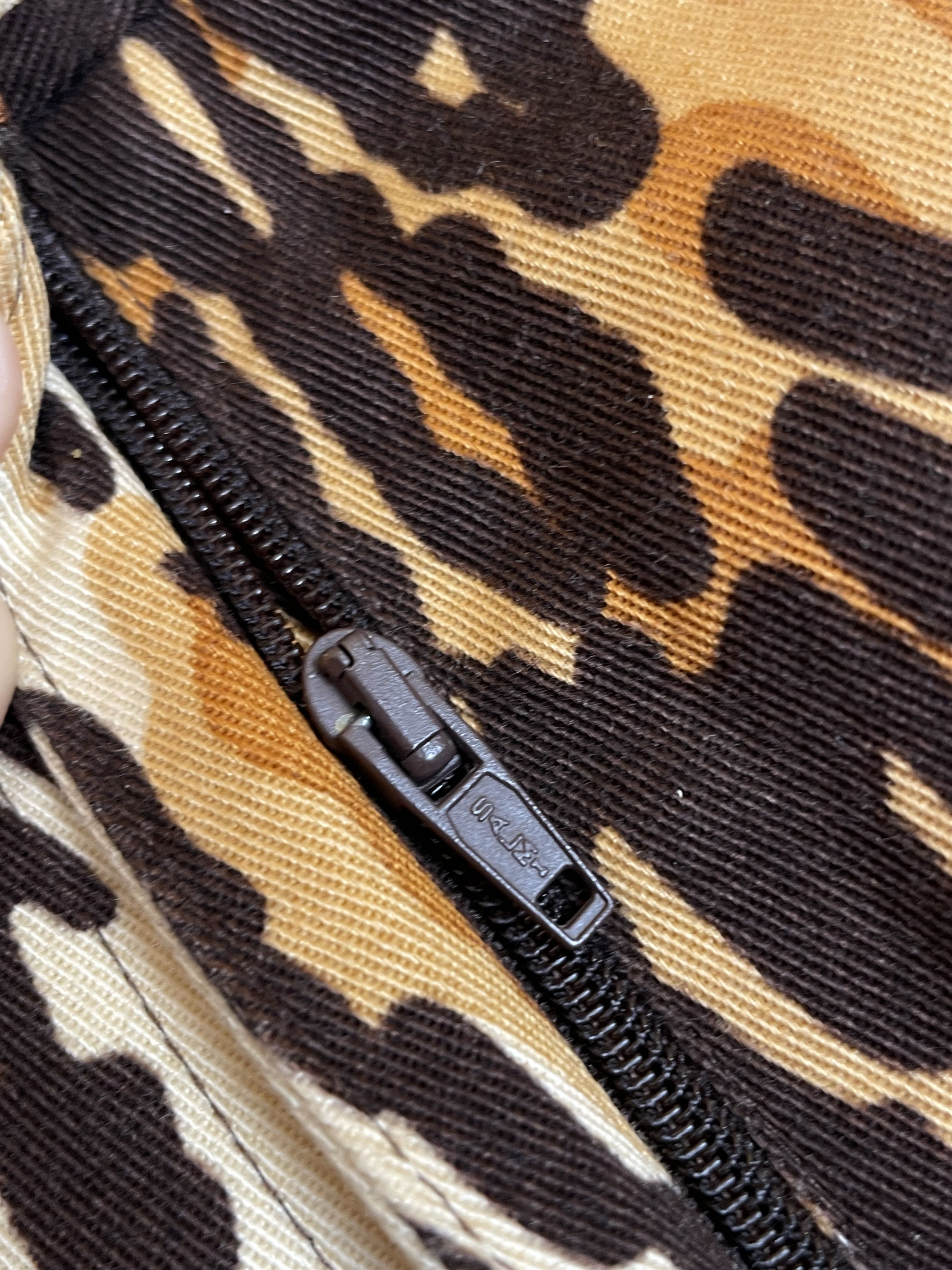 Dolce & Gabbana Dolce & Gabbana Leopard Animal Print Pants woman 's Size 28" / US 6 / IT 42 - 8 Thumbnail