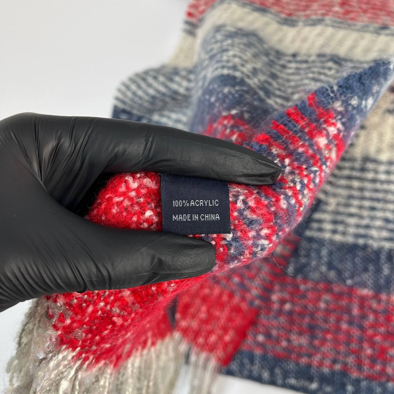 Tommy Hilfiger Tommy Hilfiger Knit Scarf Striped Red Blue Beige Fringe Size ONE SIZE - 4 Thumbnail