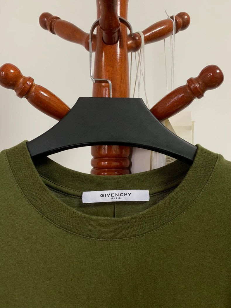 Givenchy Givenchy GVC Five-pointed Star Short-sleeved Shirt 2506-Nex Size US S / EU 44-46 / 1 - 4 Thumbnail
