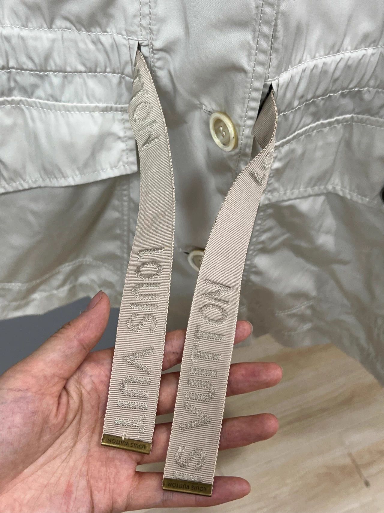 Louis Vuitton Louis Vuitton off-white fur parka Size XS / US 0-2 / IT 36-38 - 5 Thumbnail