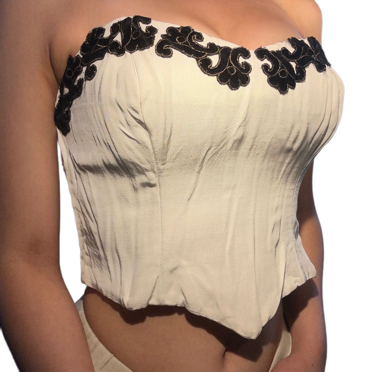 Vintage Vintage 1980s Elegant Corset/Bustier With Black Embroidery Size XS / US 0-2 / IT 36-38 - 2 Thumbnail