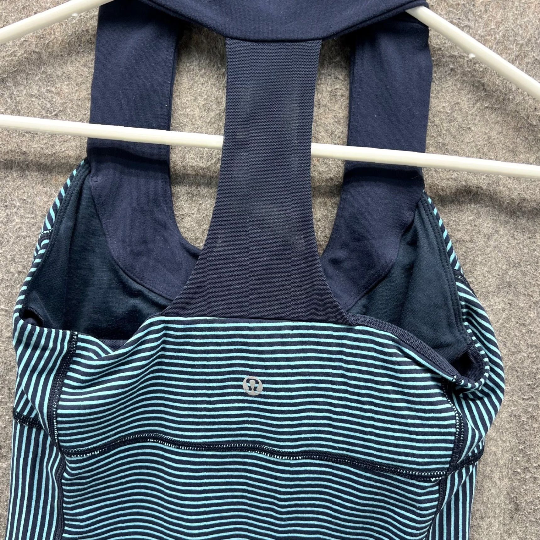 Lululemon VINTAGE Lululemon Shirt Womens 0 Blue Tank Top Racerback Athletic Training Scoop Neck Size XS / US 0-2 / IT 36-38 - 6 Thumbnail