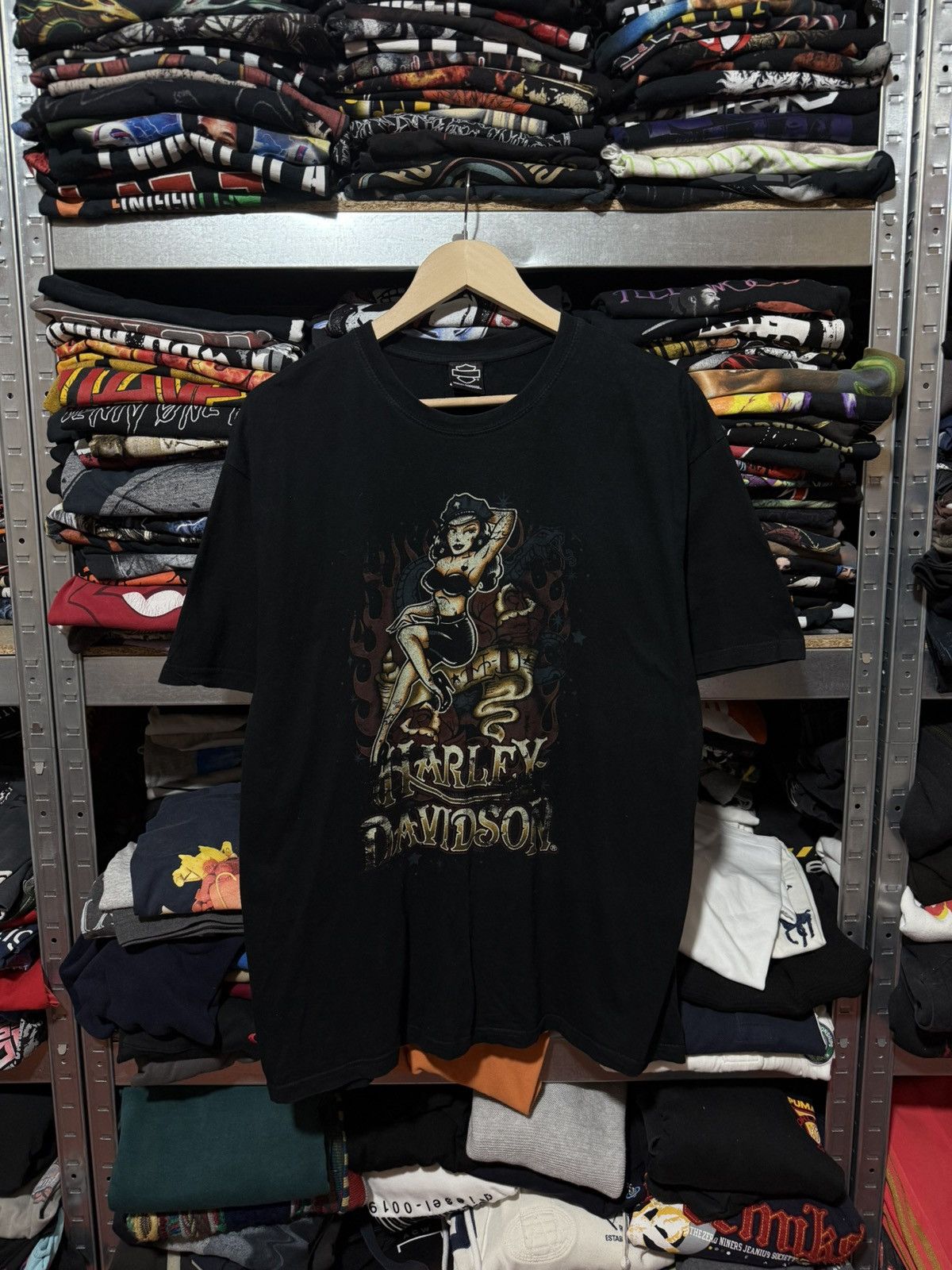 Harley Davidson Vintage 2009 Harley Davidson Sexy Cop Girl Ed Hardy T-Shirt Size US XL / EU 56 / 4 - 1 Thumbnail