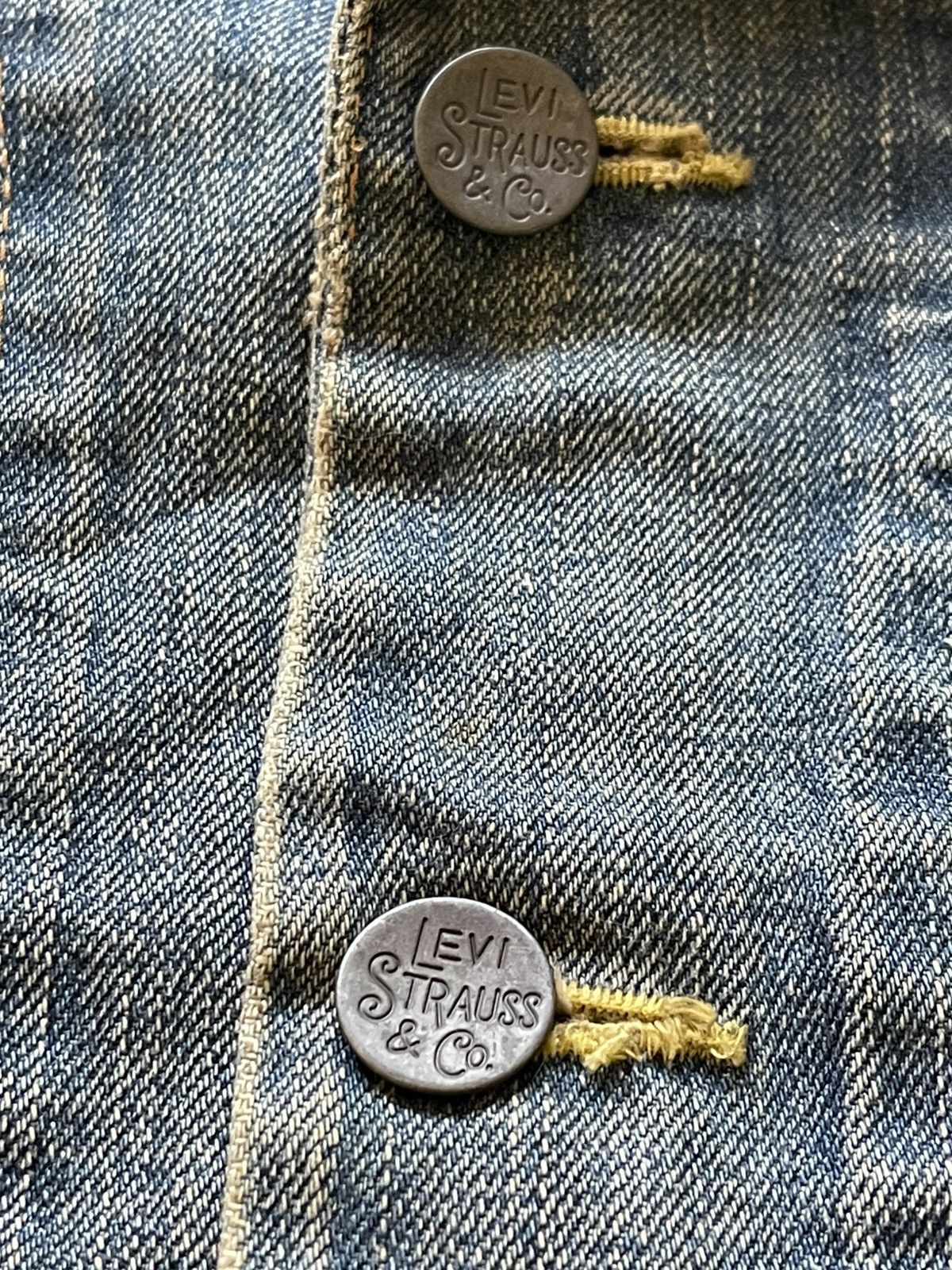Levi's Vintage Clothing 🔥Vintage Levis Distressed Denim Chore Jacket Size US M / EU 48-50 / 2 - 10 Thumbnail