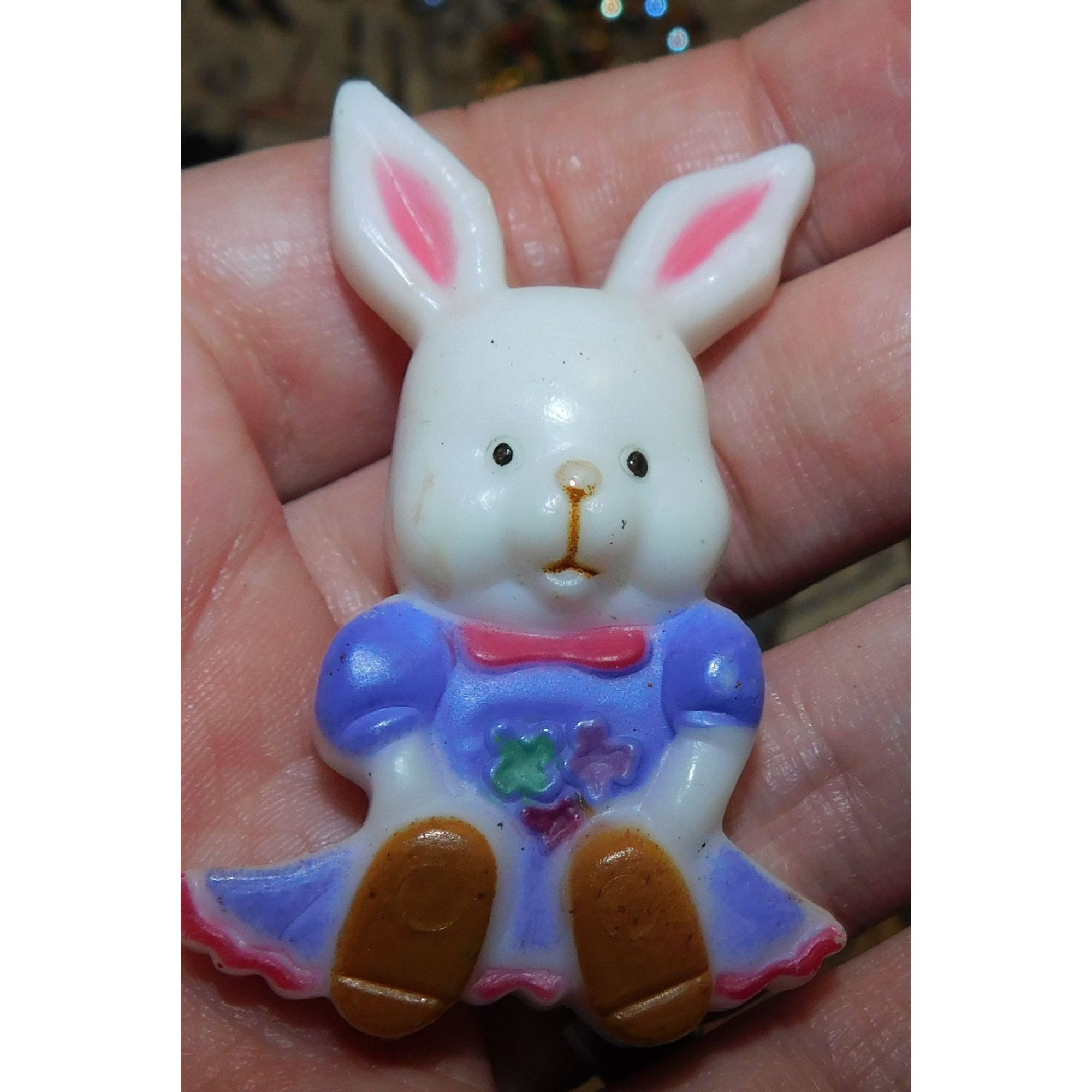 Other Vintage Nostalgic Easter Bunny Pin White And Purple Plastic Size ONE SIZE - 1 Thumbnail