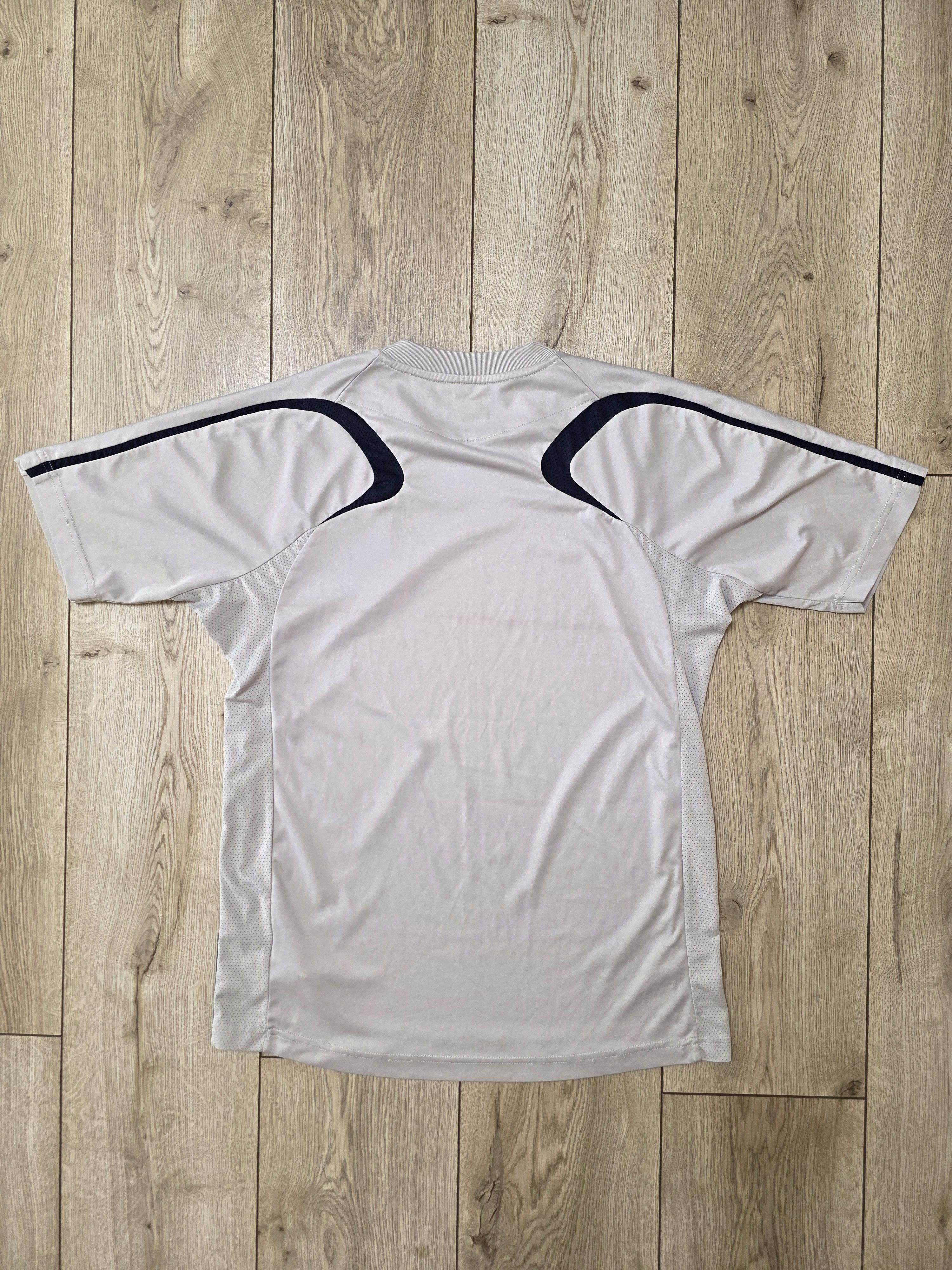 Umbro ENGLAND TRAINING FOOTBALL SHIRT SOCCER JERSEY Size US S / EU 44-46 / 1 - 2 Thumbnail