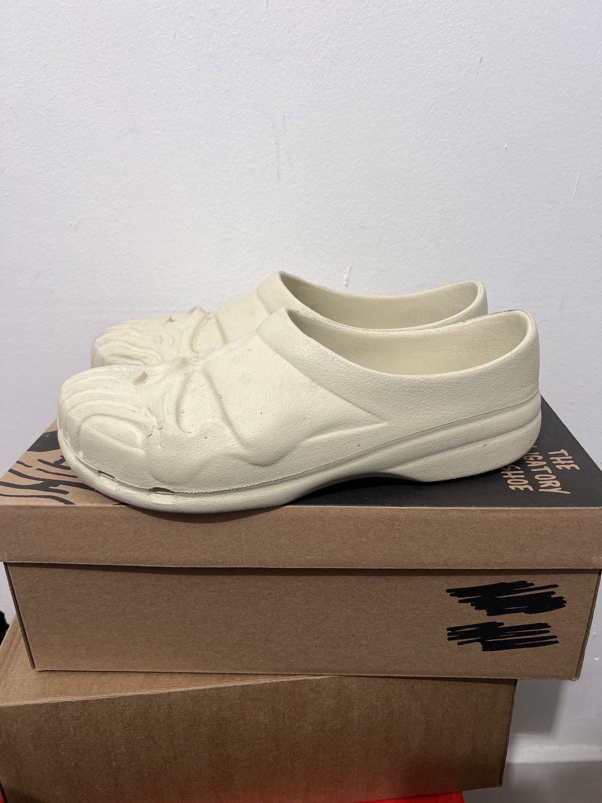 Warren Lotas Bone obligatory foam shoe Size US 10 / EU 43 - 3 Thumbnail