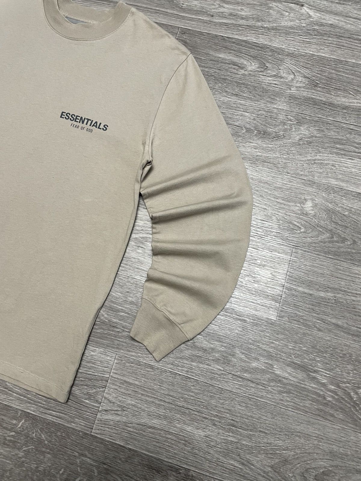 Essentials Fear Of God Essentials Beige Reflective Logo Long Sleeve Tee Size US S / EU 44-46 / 1 - 5 Thumbnail